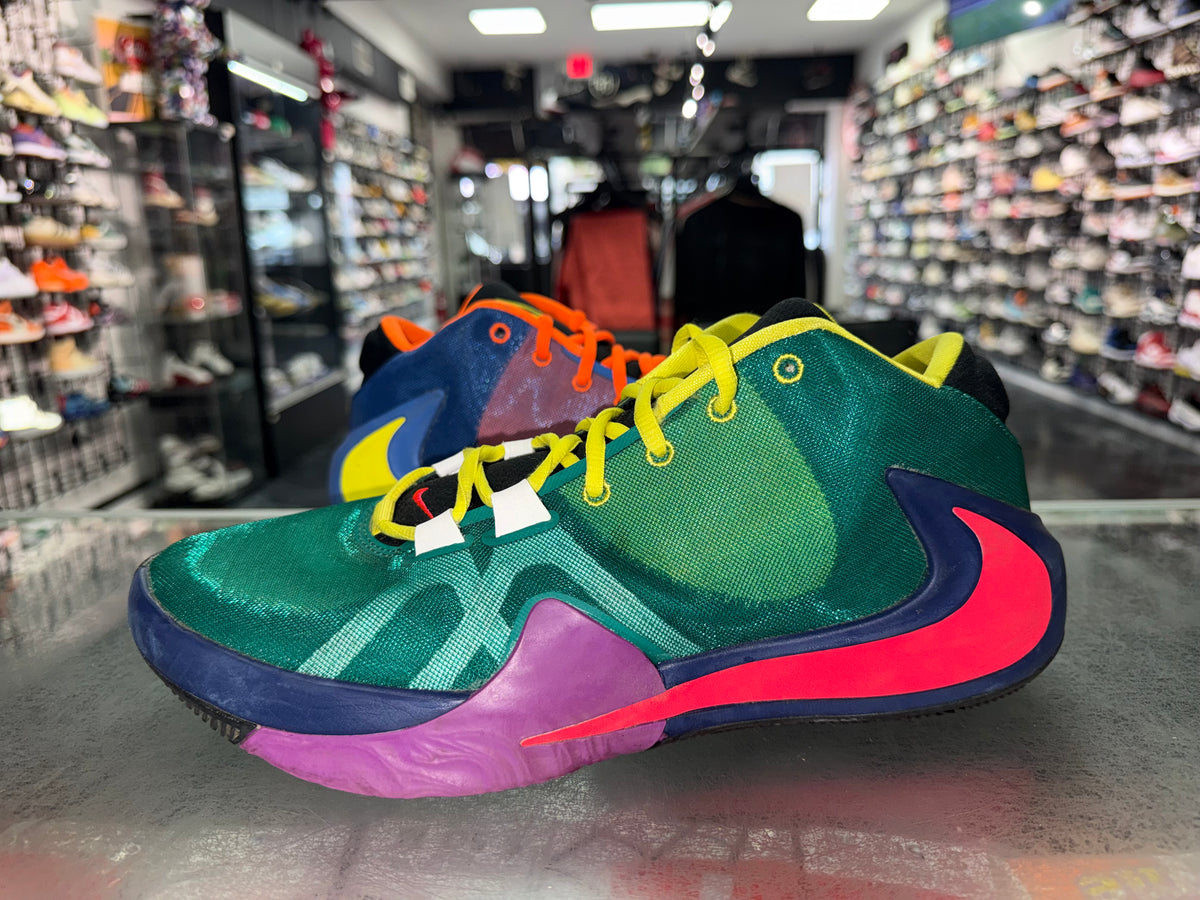 Size 11 Zoom Freak 1 "What The"