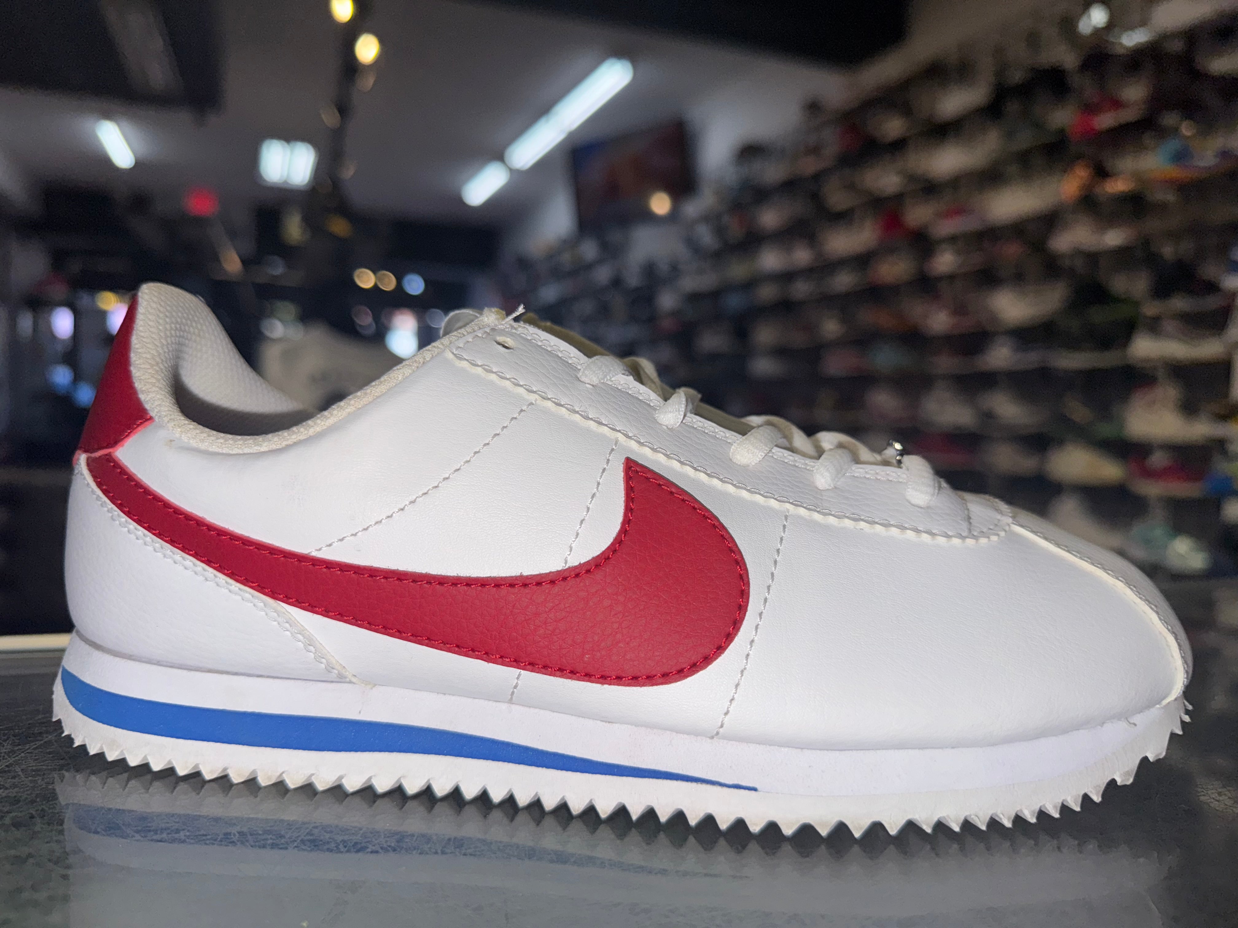 Size 6y Nike Corte "Forrest Gump"