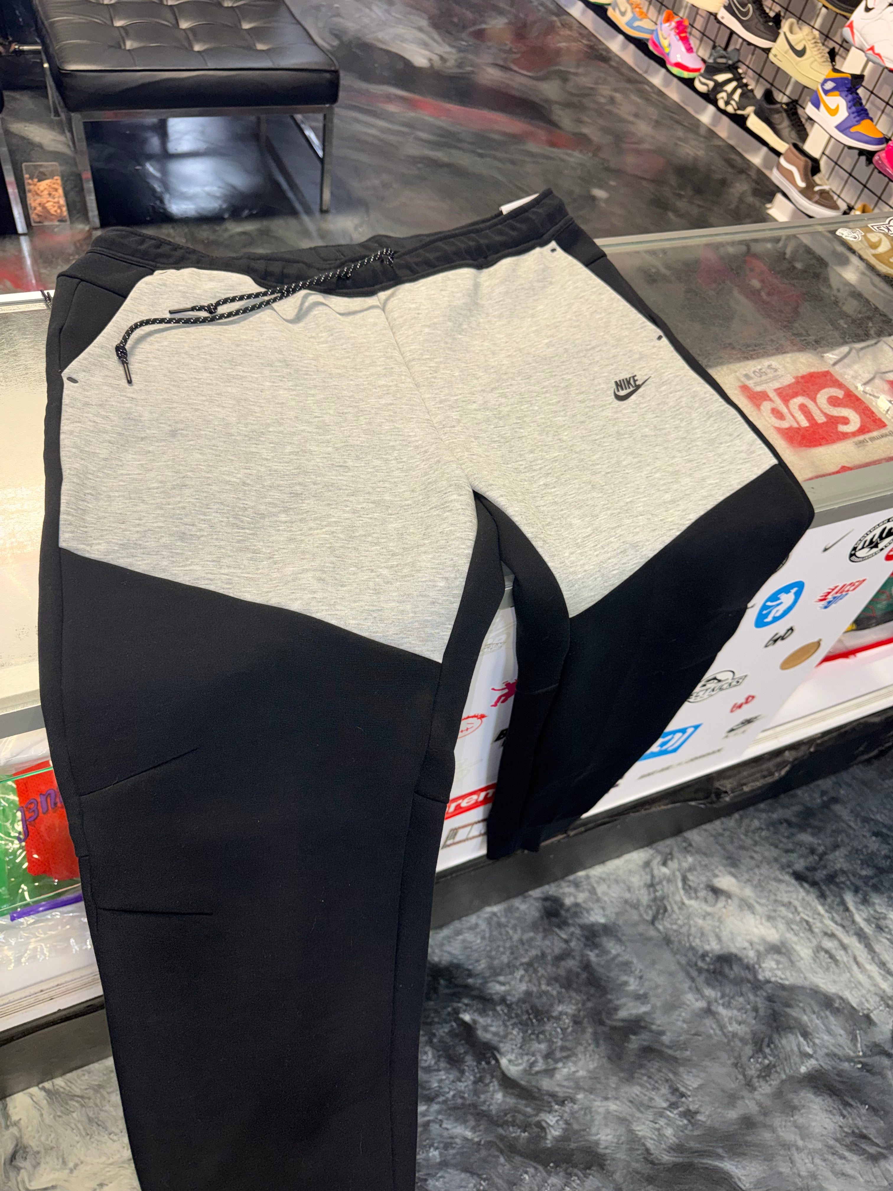 Size XXL Nike Tech Sweatpants “Grey/Black” Brand New