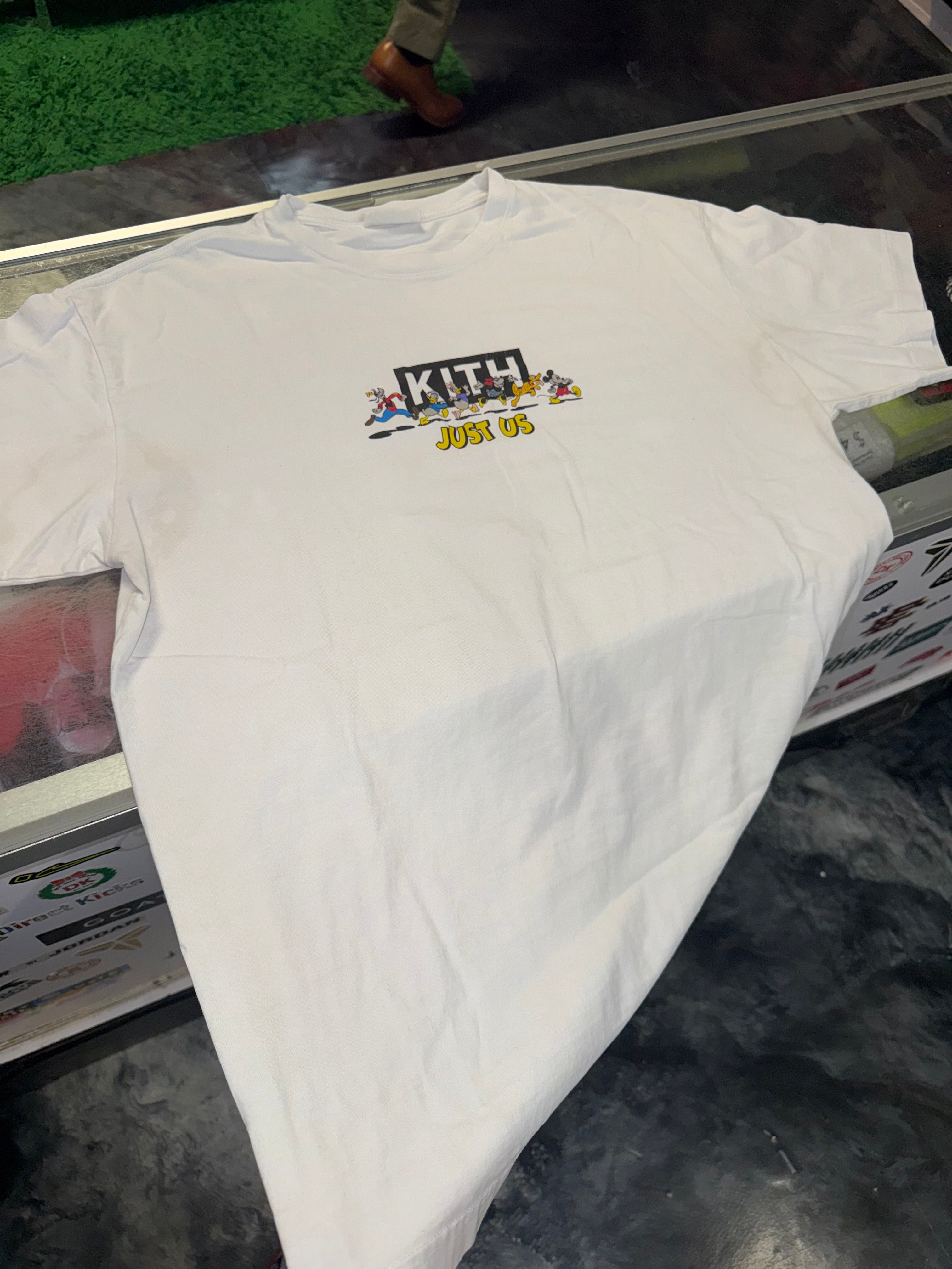 Size M Kith x Disney Mickey and Friends Tee “White”