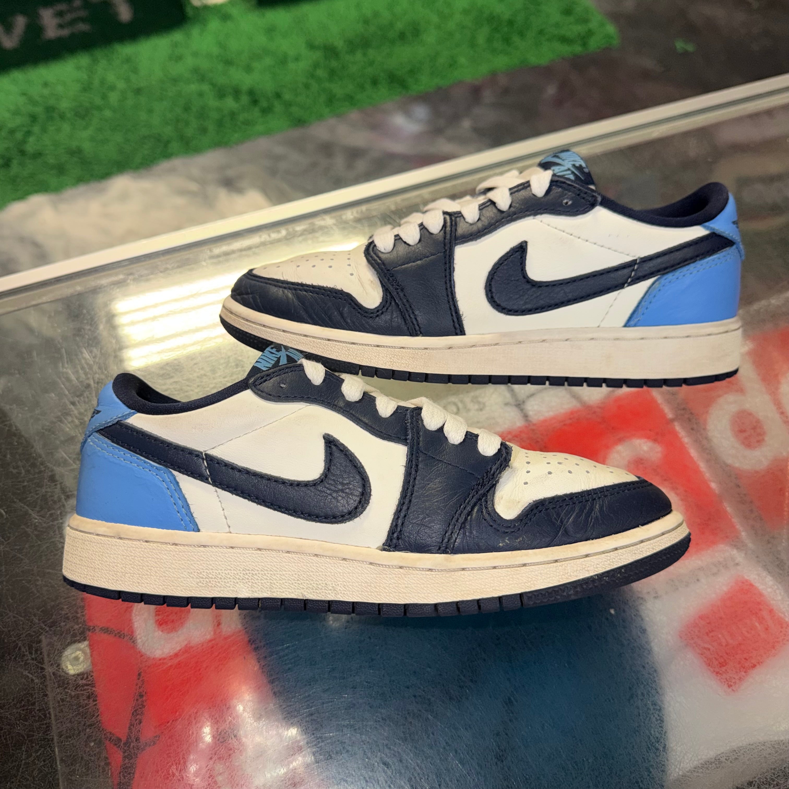 Size 4y AJ 1 Low Size 4y AJ 1 Low