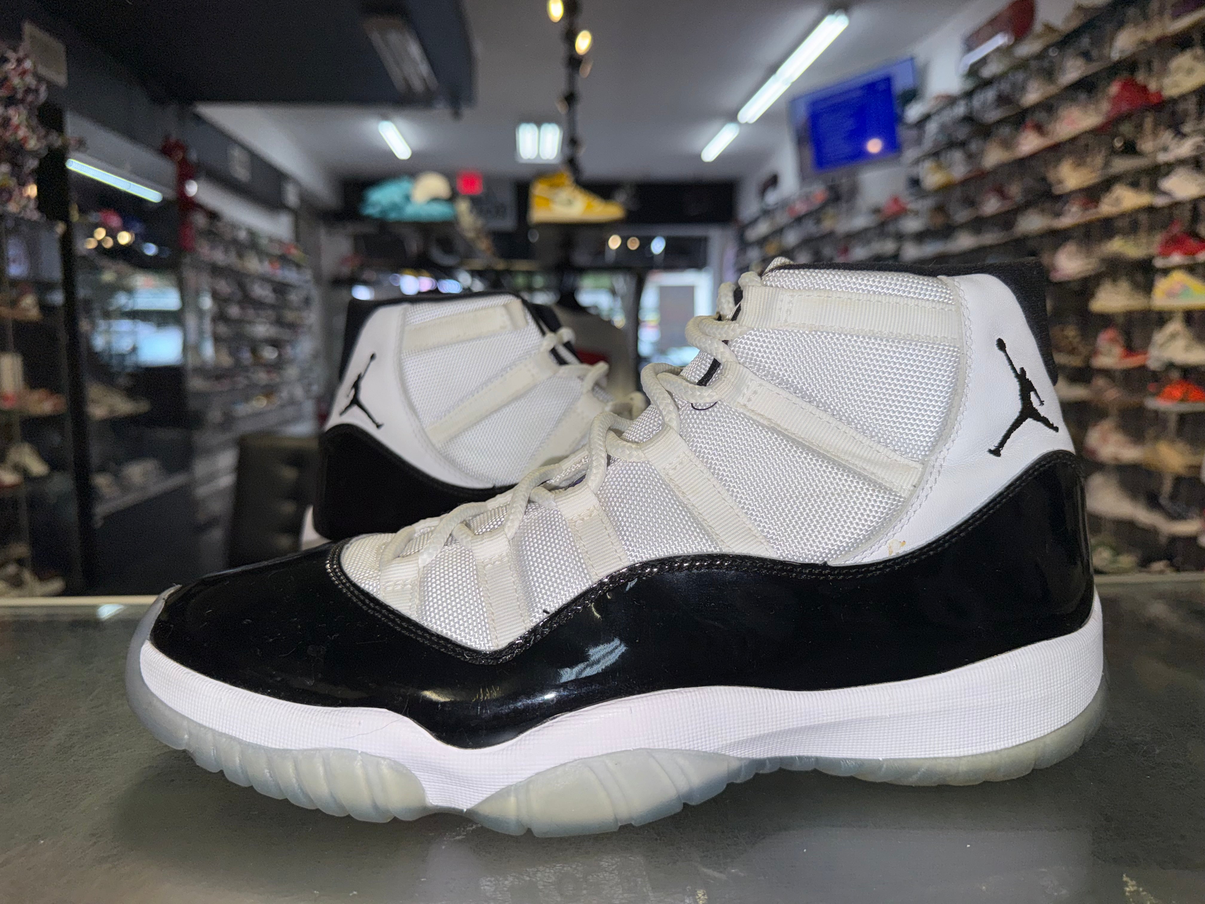 Size 13 Air Jordan 11 “Concord”