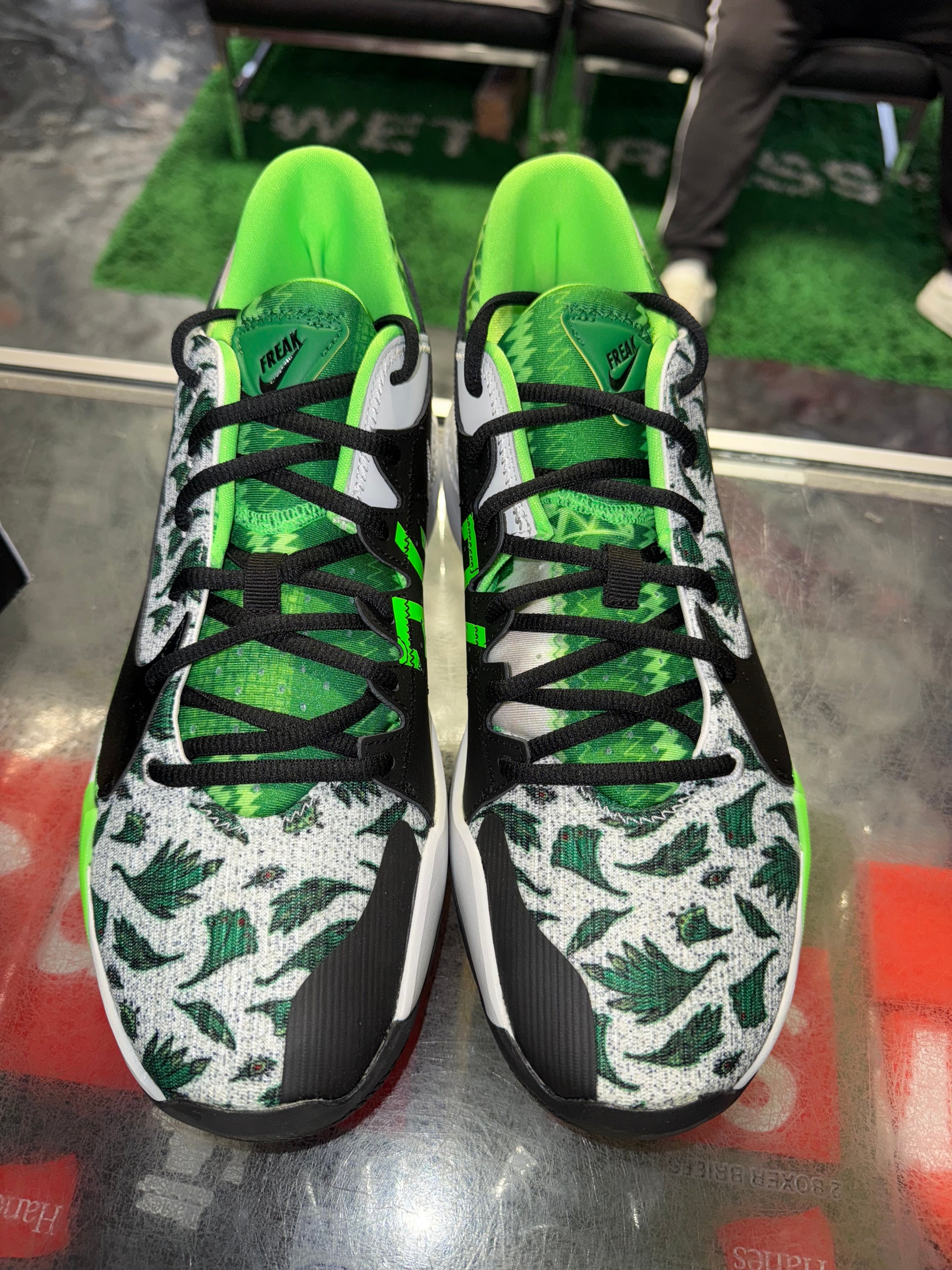 Size 11 Zoom Freak 2 "Naija" Brand New