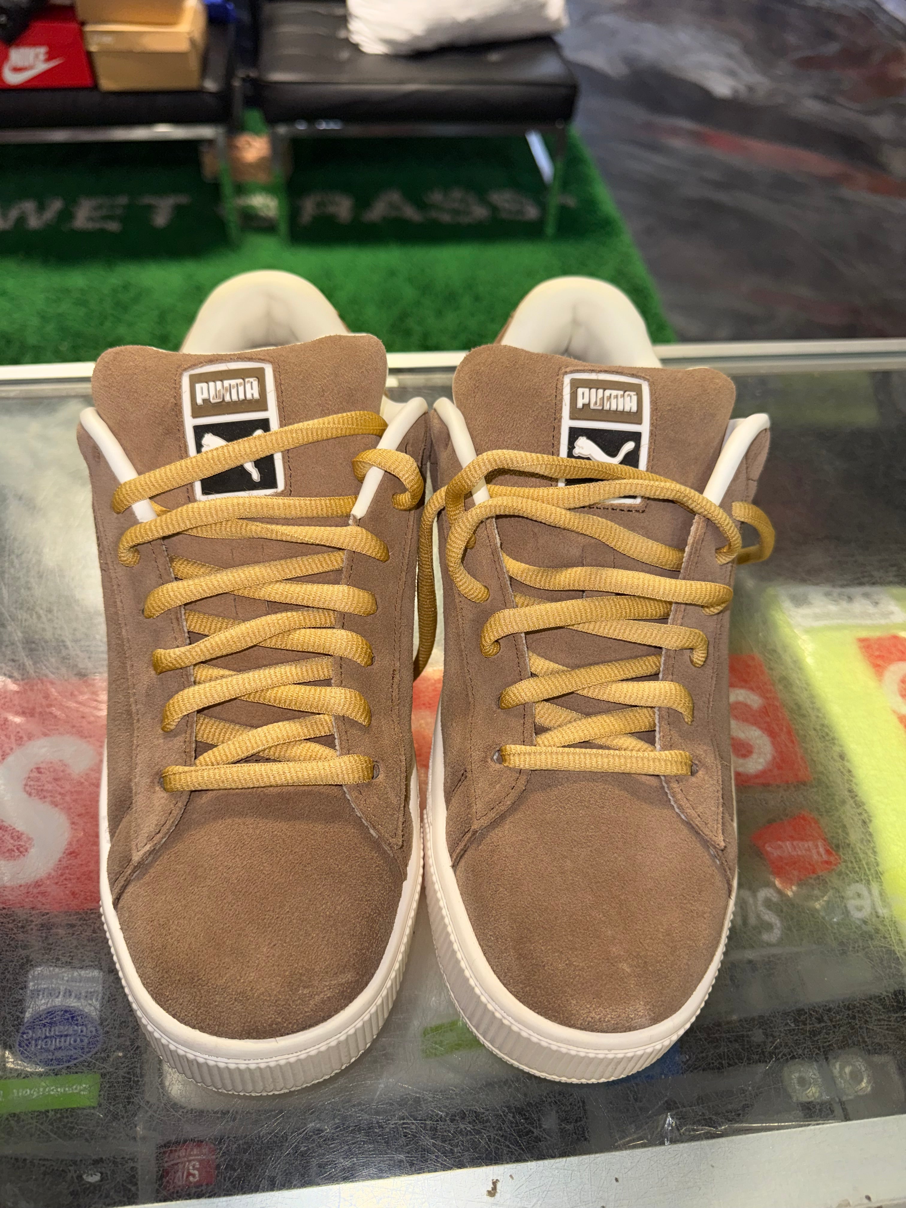 Size 12 Puma Suede "brown" - NB