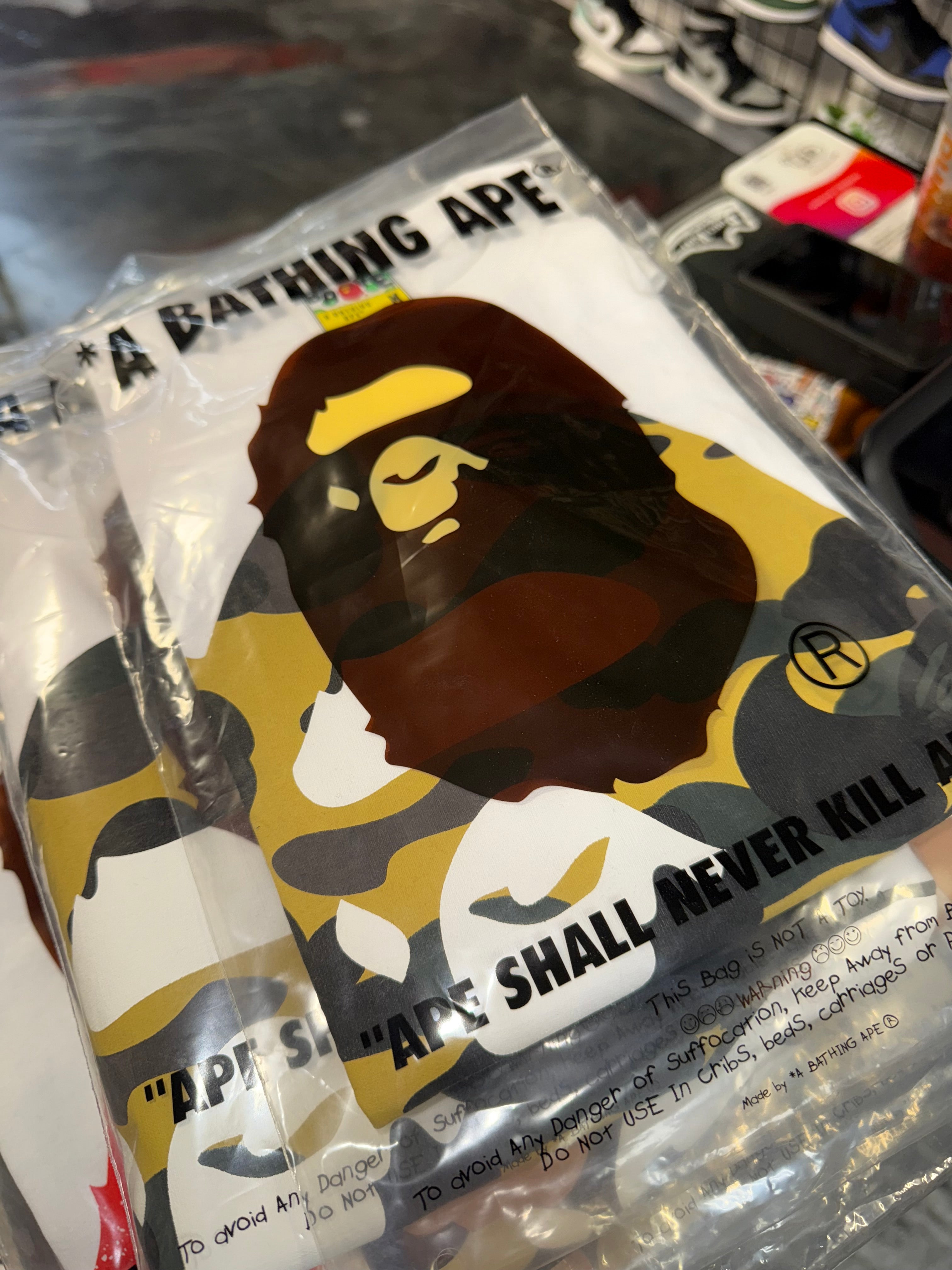Size M Bape Tokyo Big Ape Tee "White Camo" Brand New