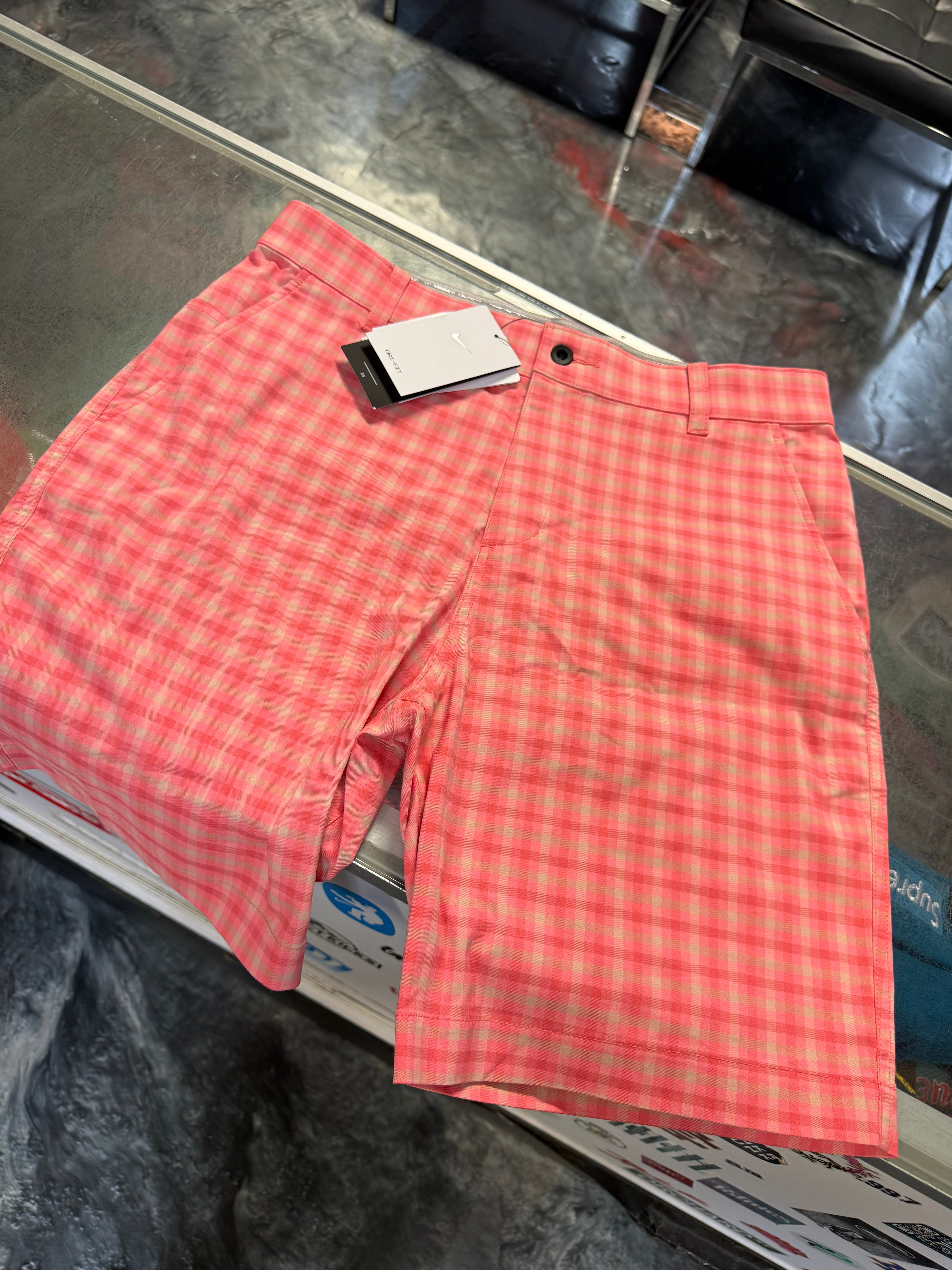 Size 32 Nike Golf Shorts NEW