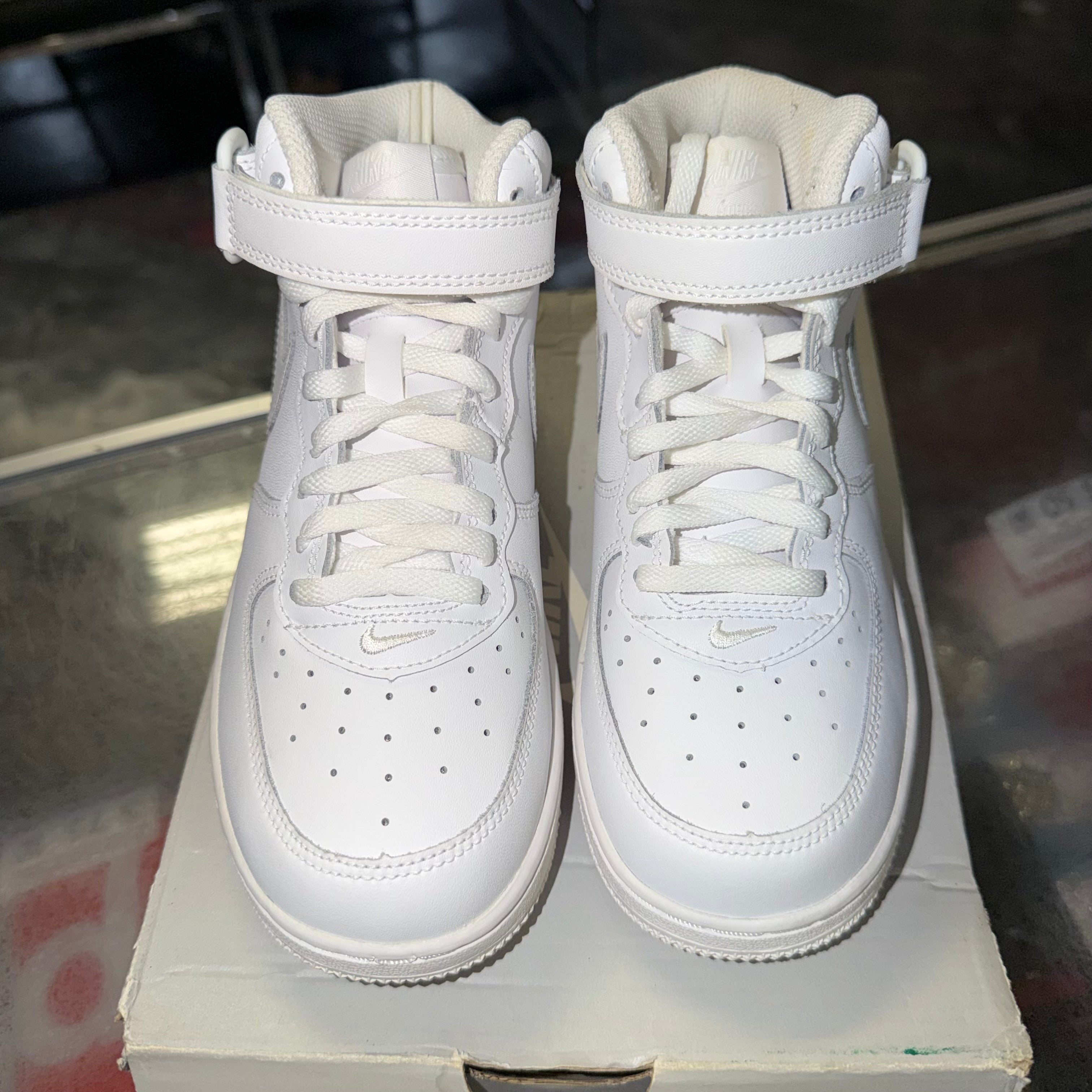 Size 2y Air Force 1 Mid "White" (PS) Brand New