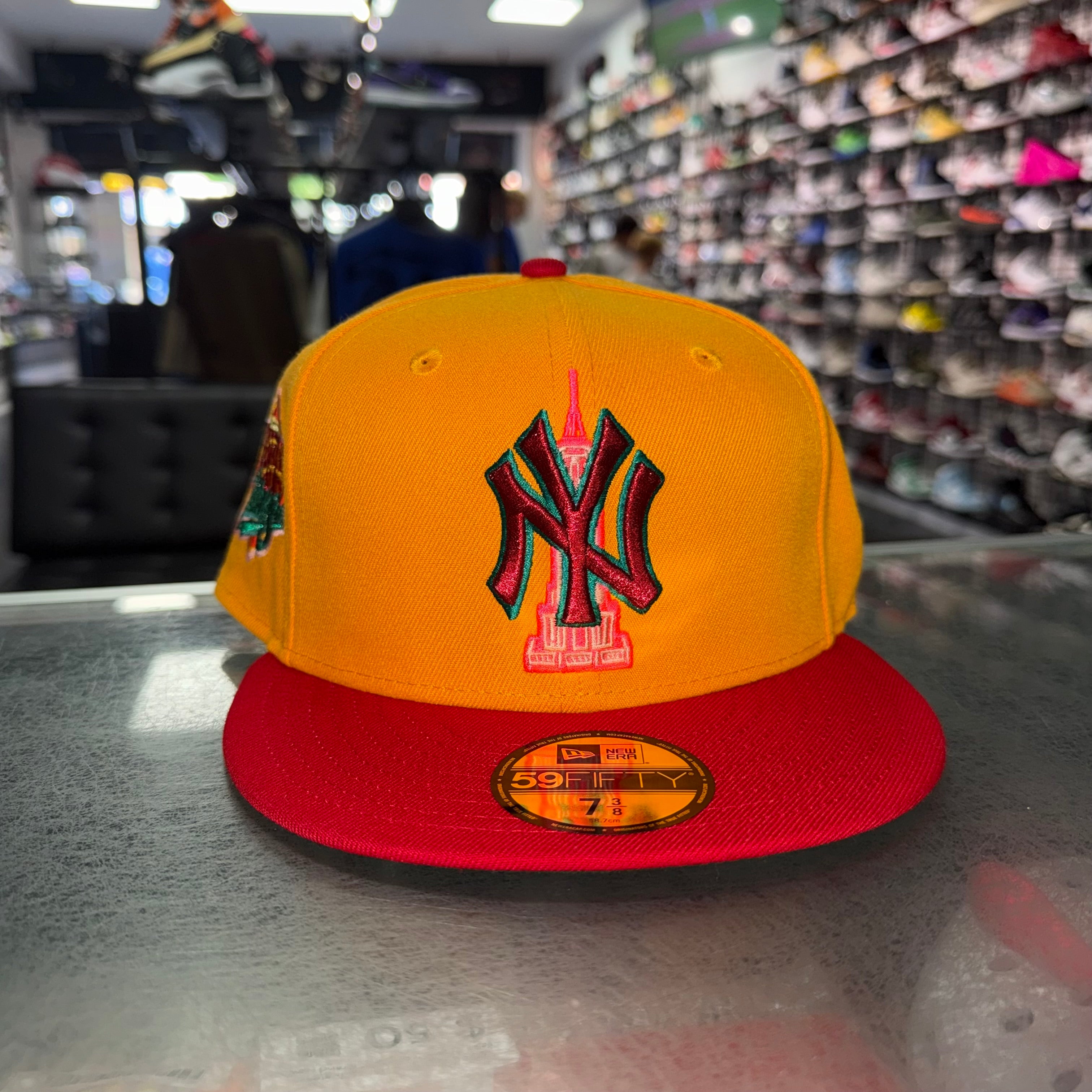 Size 7 3/8 New Era Fitted Hat “Yankees Empire” Brand New