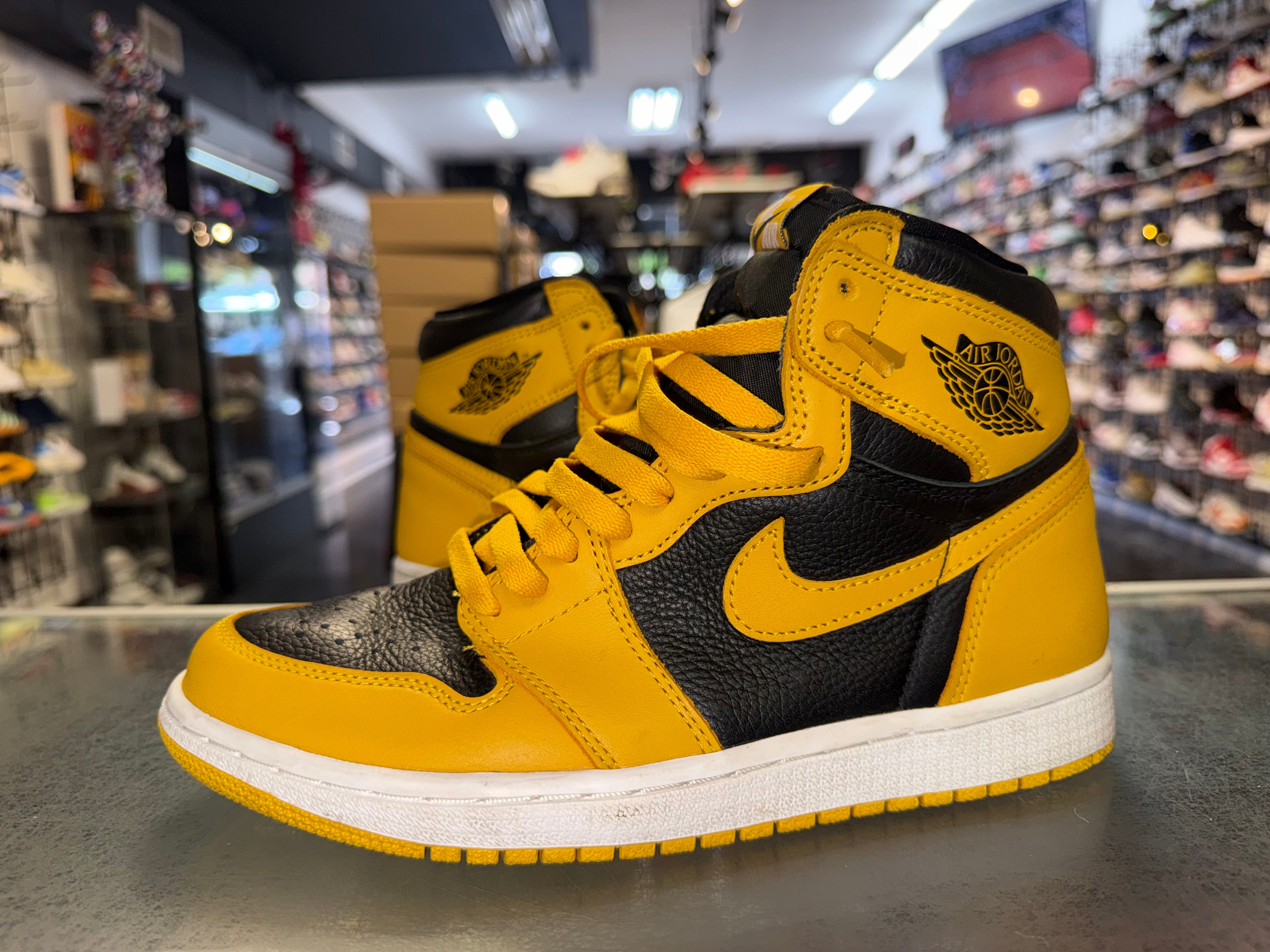 Size 7 Air Jordan 1 "Pollen"