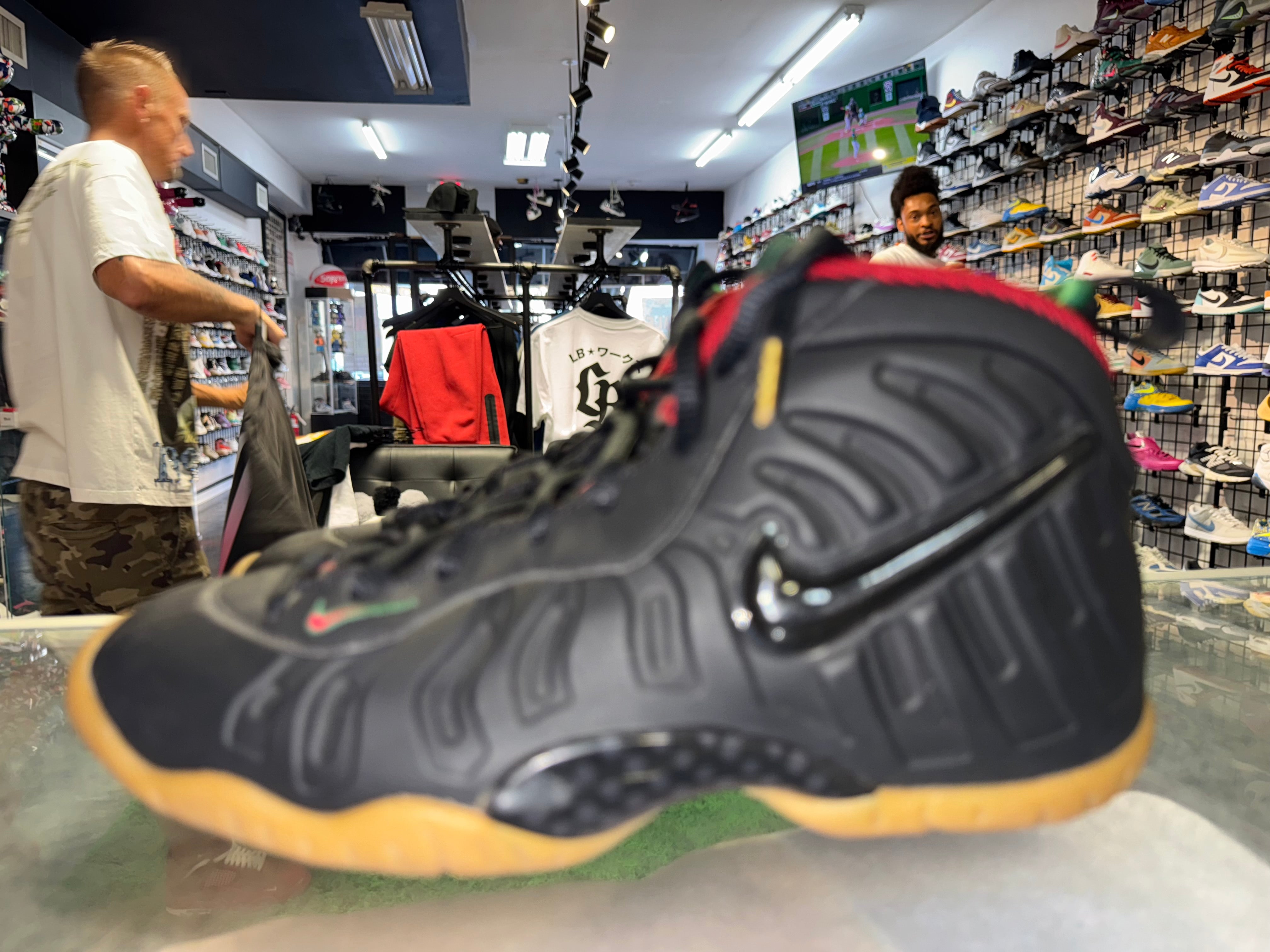 Size 5y Foamposite Pro "Gucci"