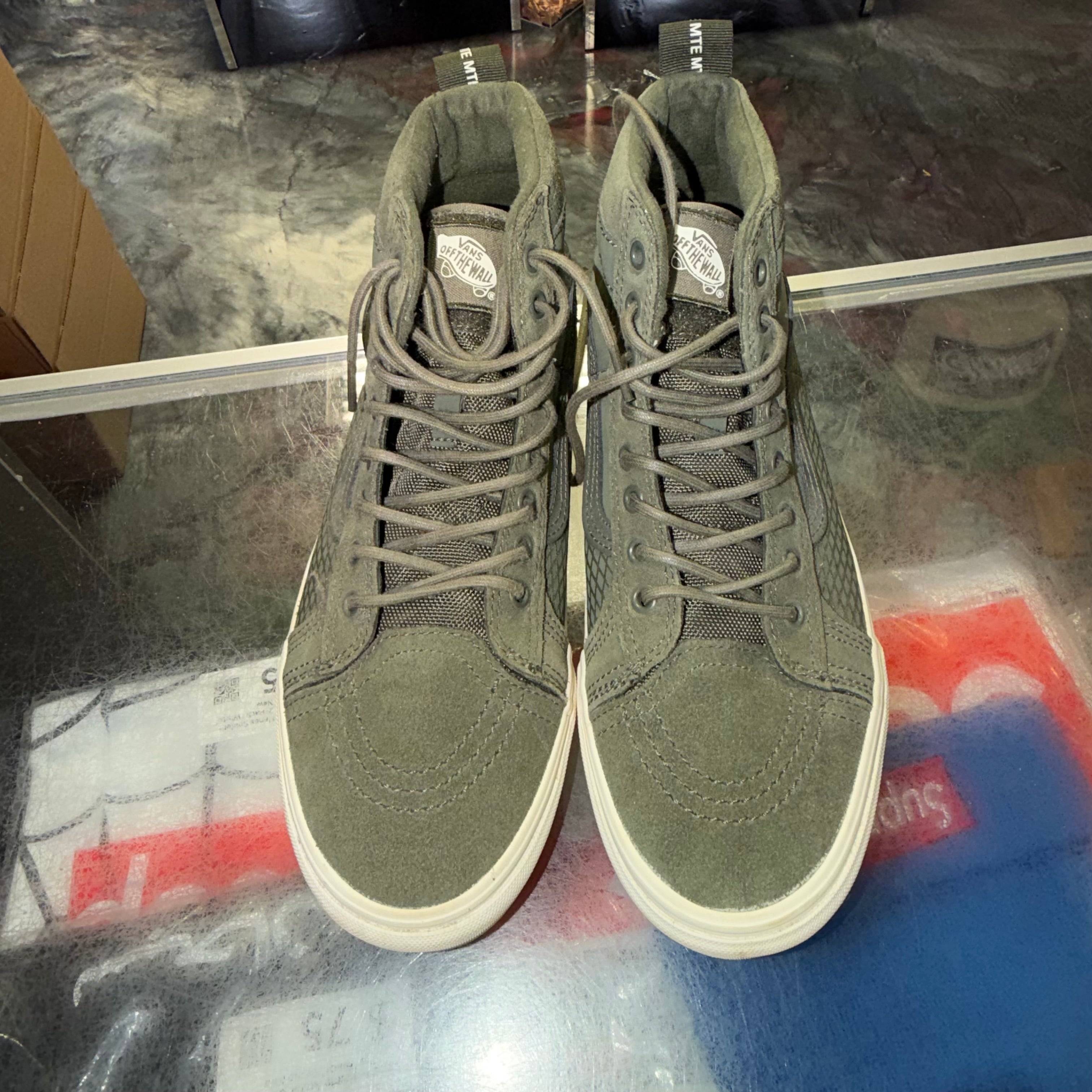 Size 9 Vans Hi Green - NB