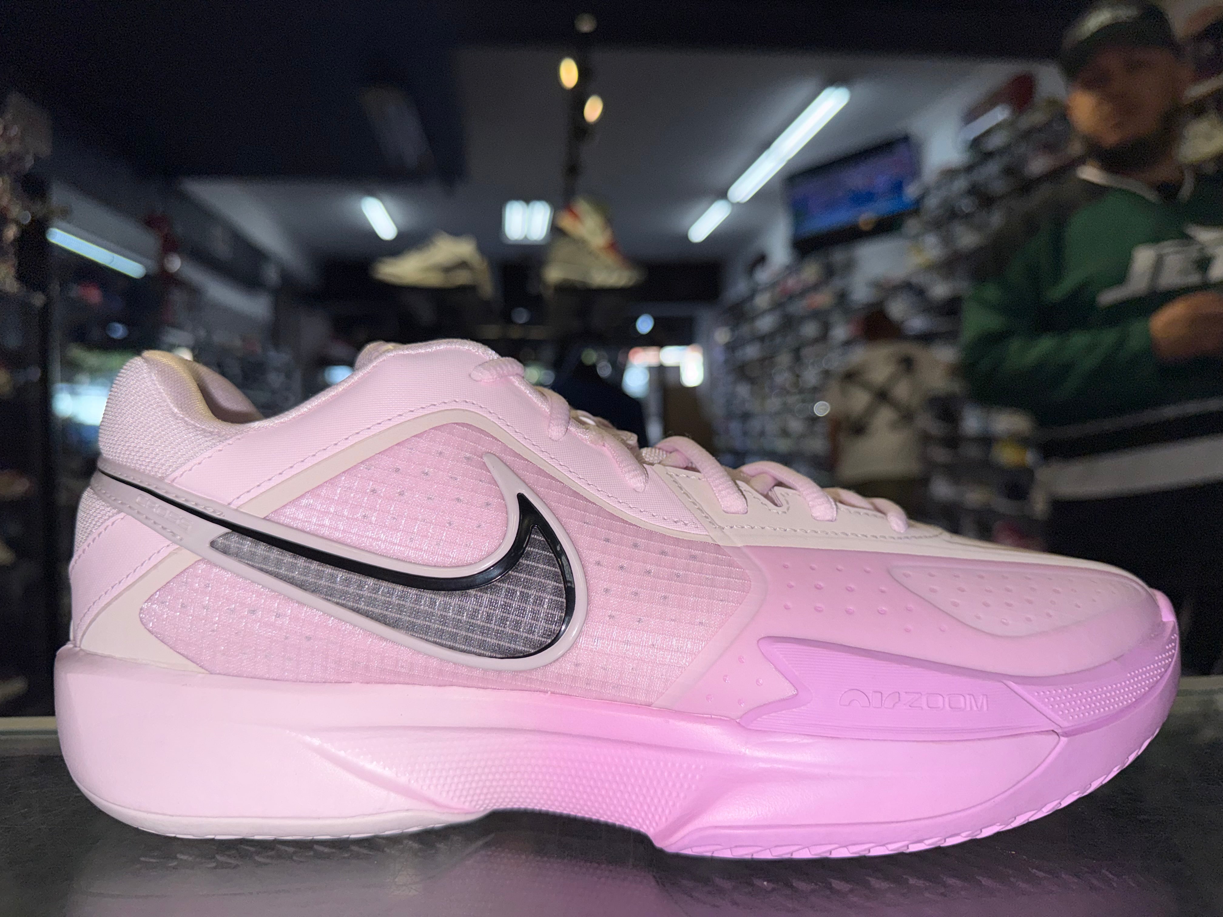 Size 10.5 Nike GT Cut Cross "Think Pink" Brand New
