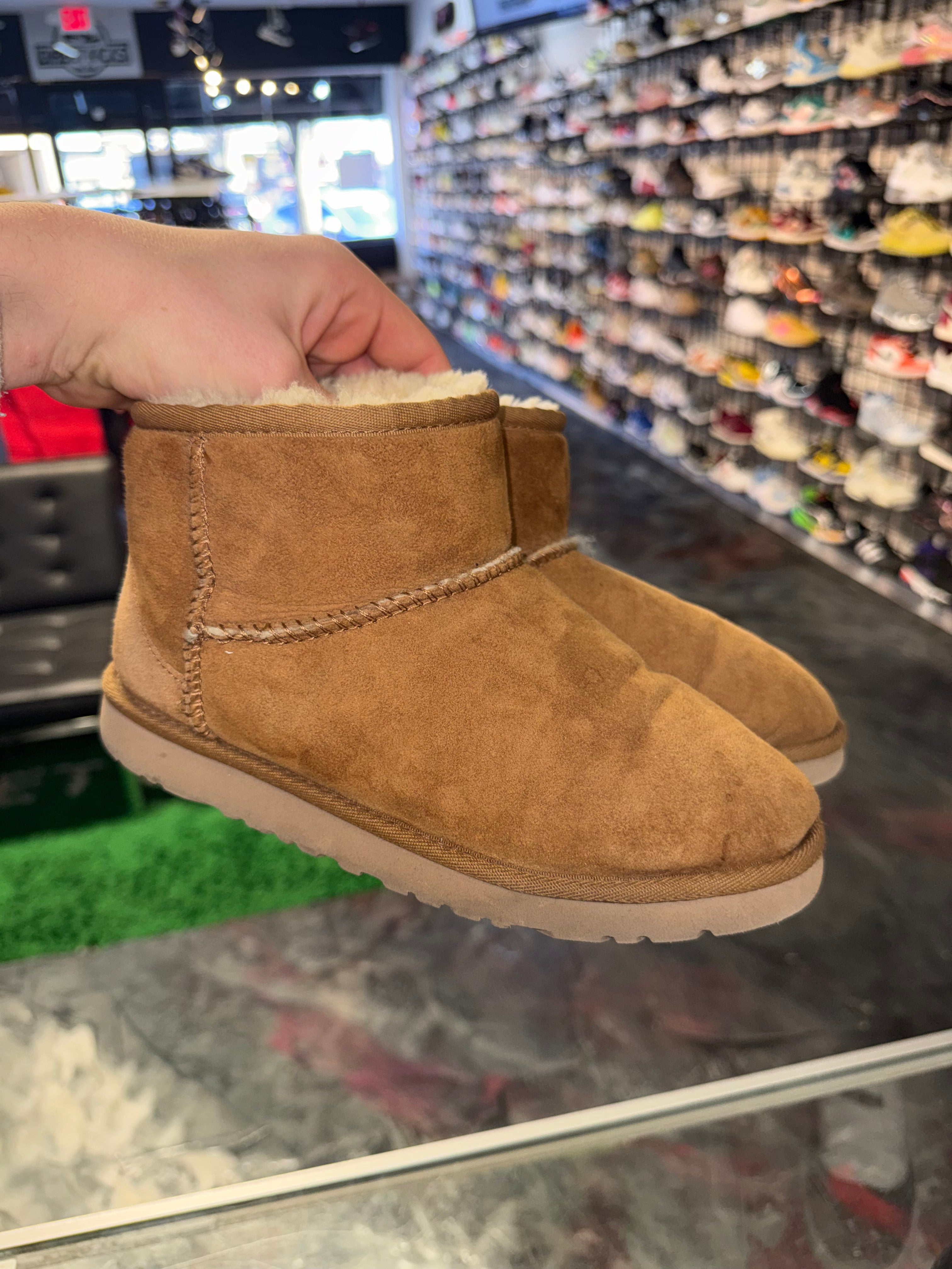 Size 4 UGG Classic Mini "Chesnut"