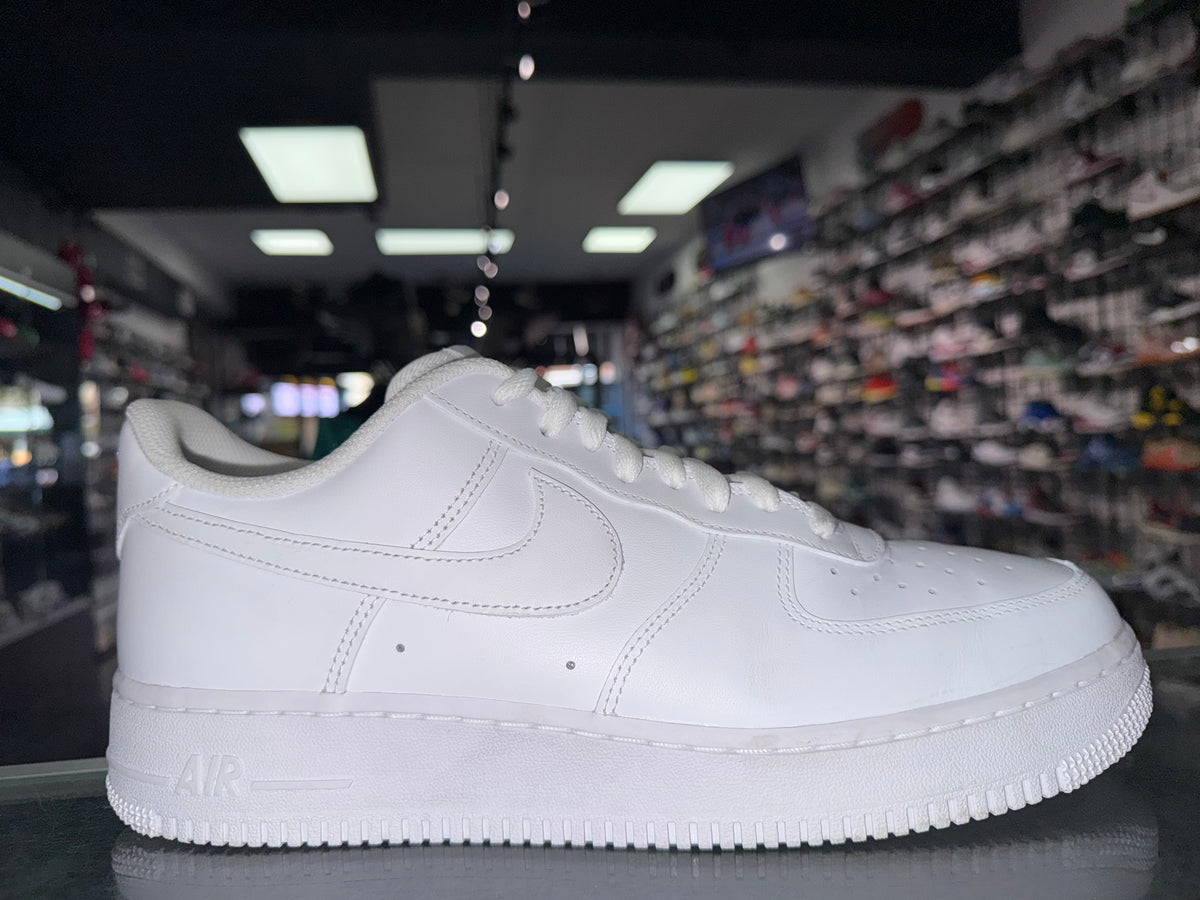 Nike Air Force 1 White sneaker, pre-owned, size 11.5