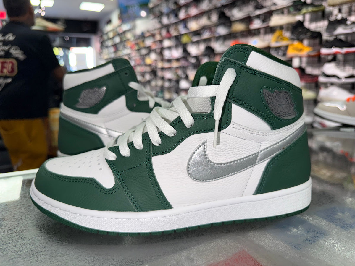 Size 9.5 Air Jordan 1 "Gorge Green"