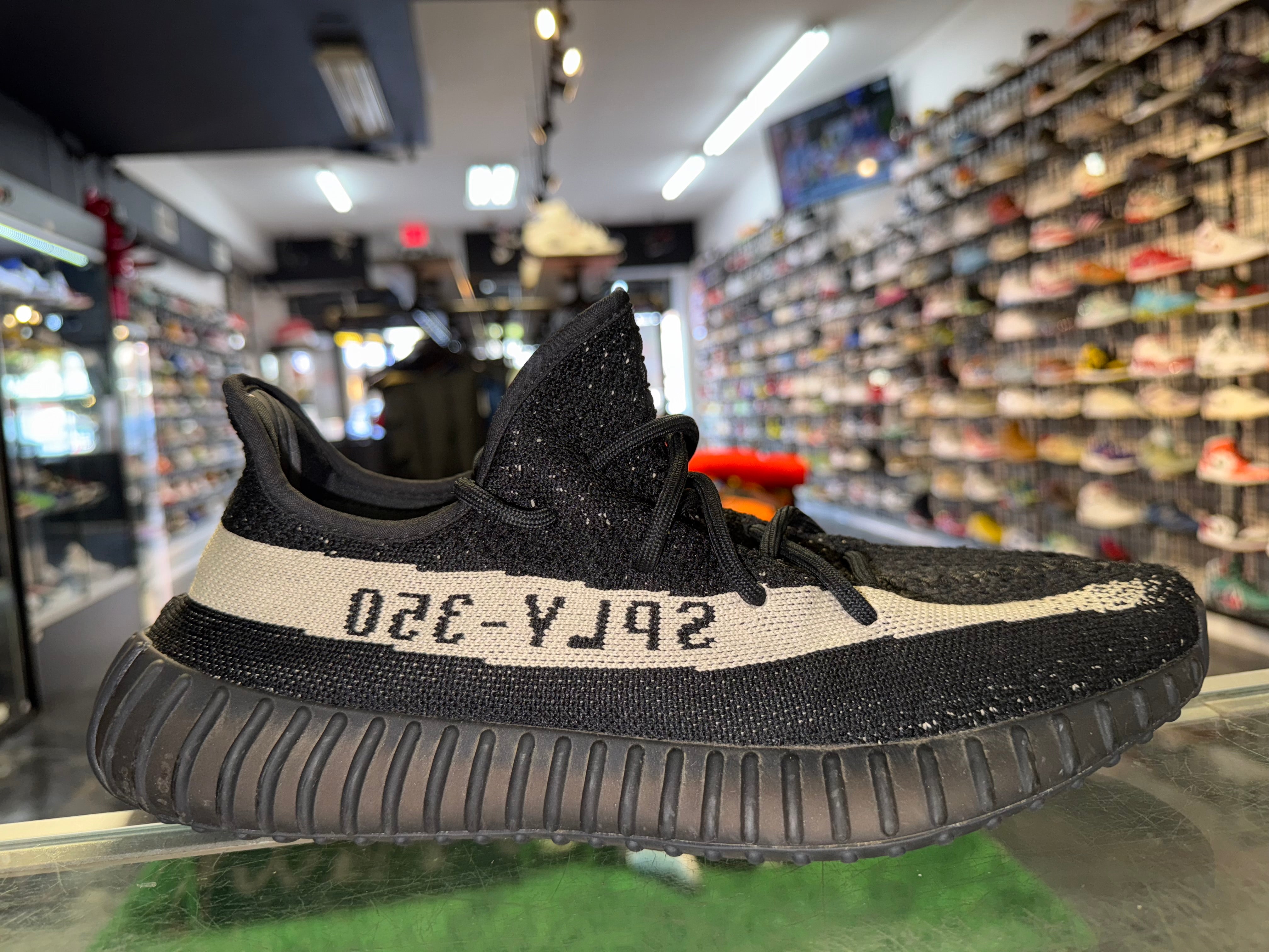 Size 10.5 Yeezy Boost 350 V2 "Oreo"