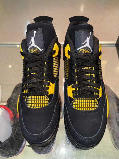 Size 9 Air Jordan 4 “Thunder” Brand New (Mall)