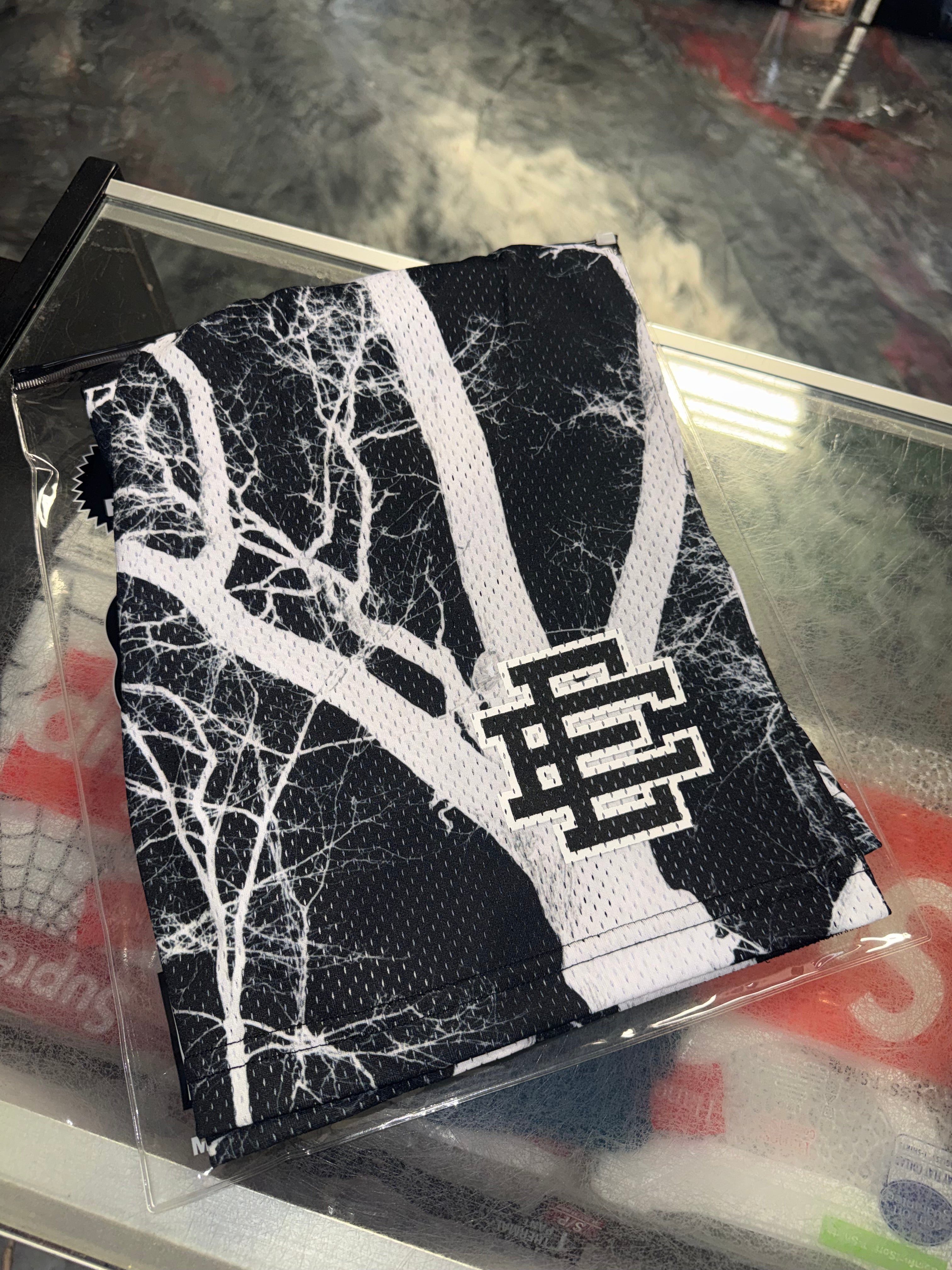 Size M Eric Emanuel EE Shorts “Trees Black” Brand New
