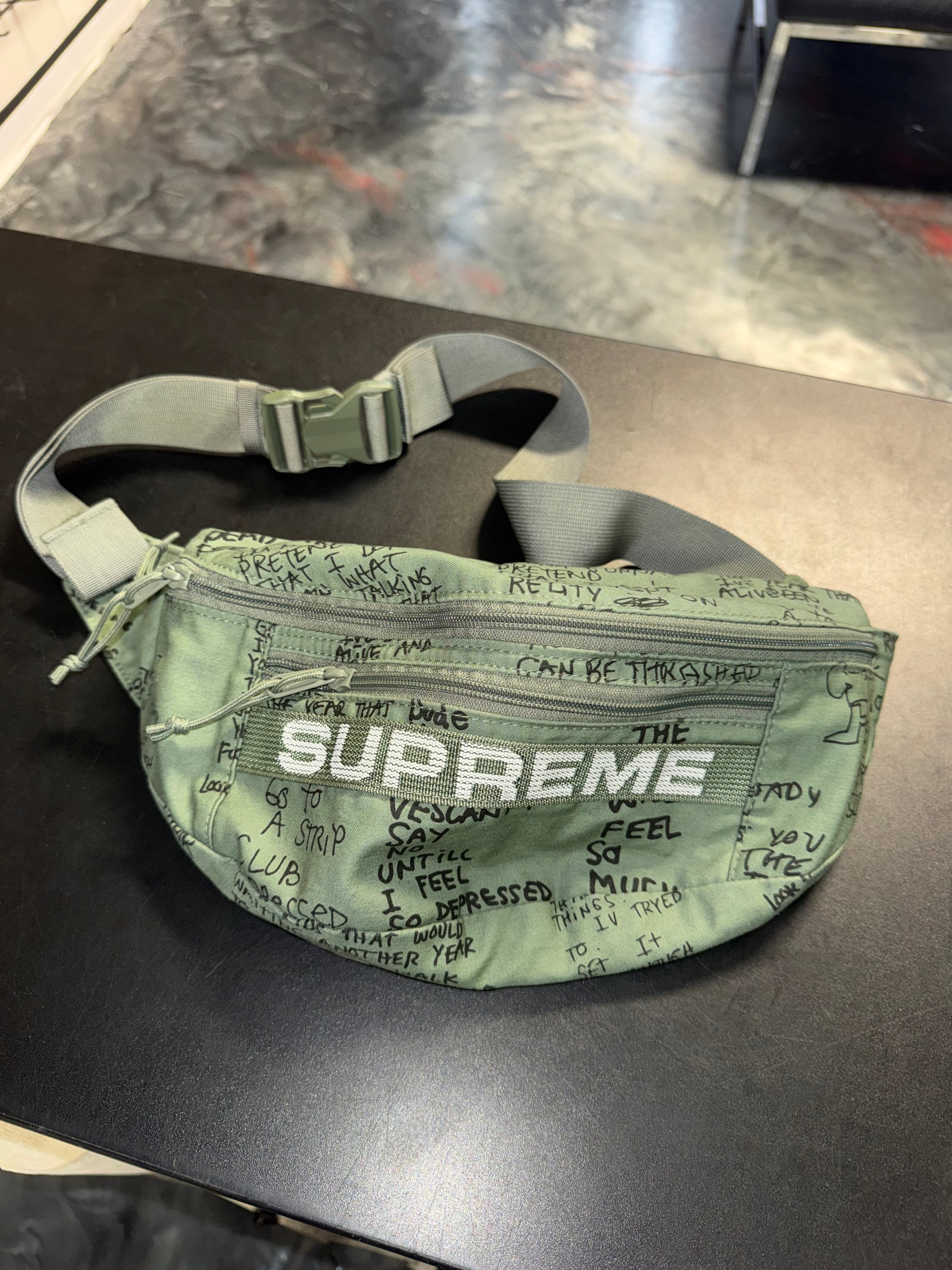 Supreme Field Waist Bag “Olive Gonz”