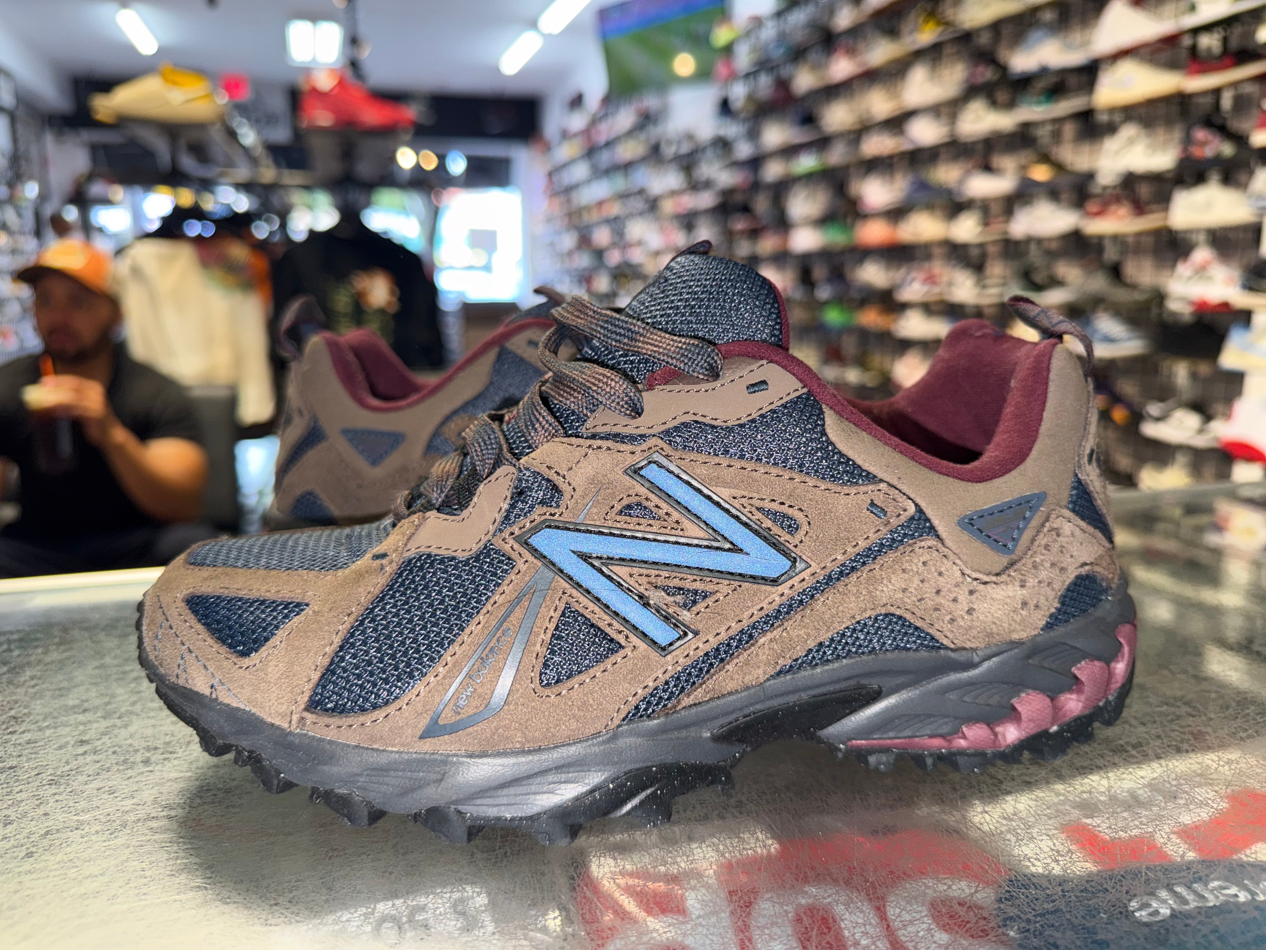 Size 5y New Balance 610 "Navy Brown"