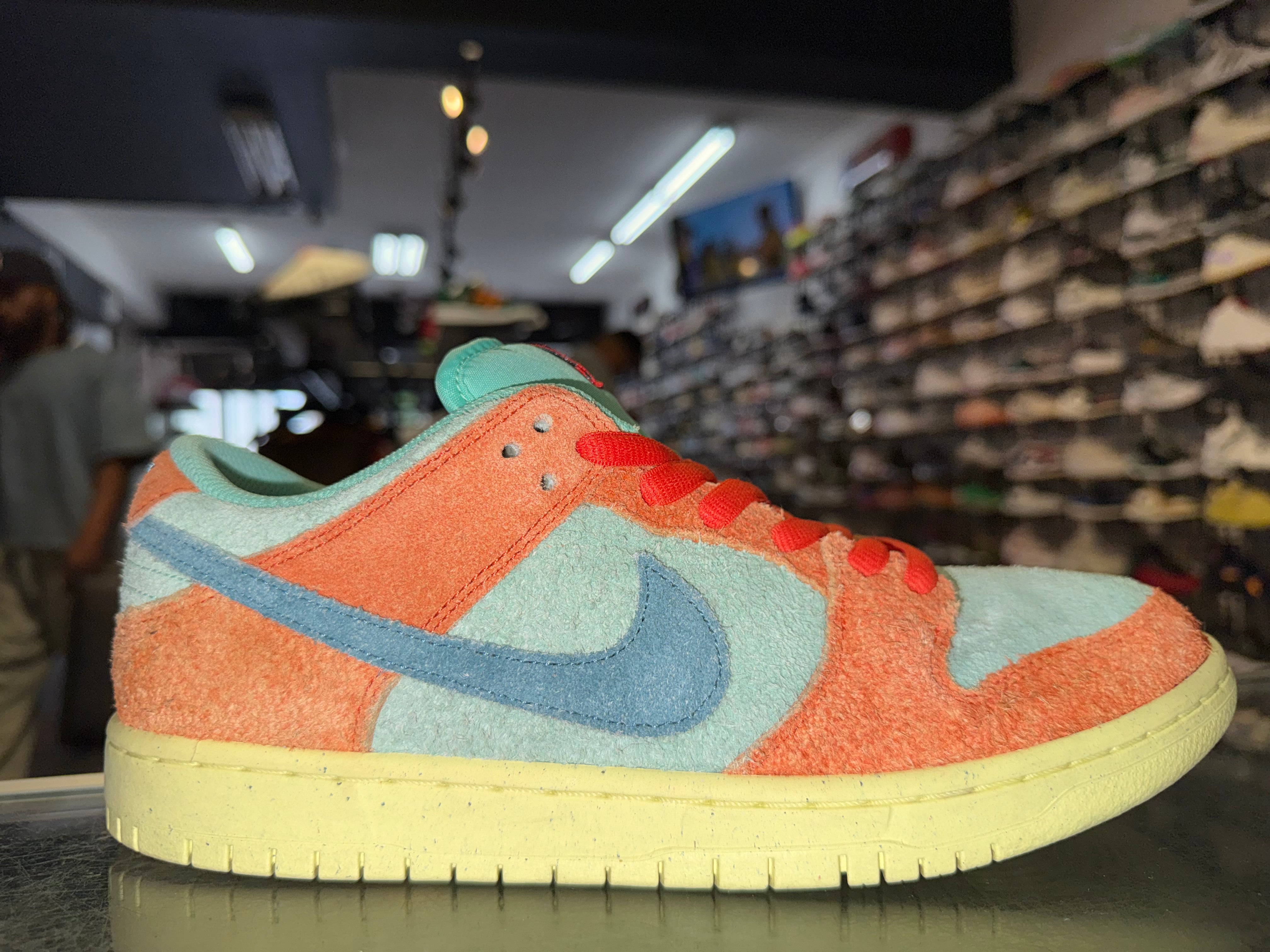 Size 9 Dunk Low SB "Orange Emerald Rise"