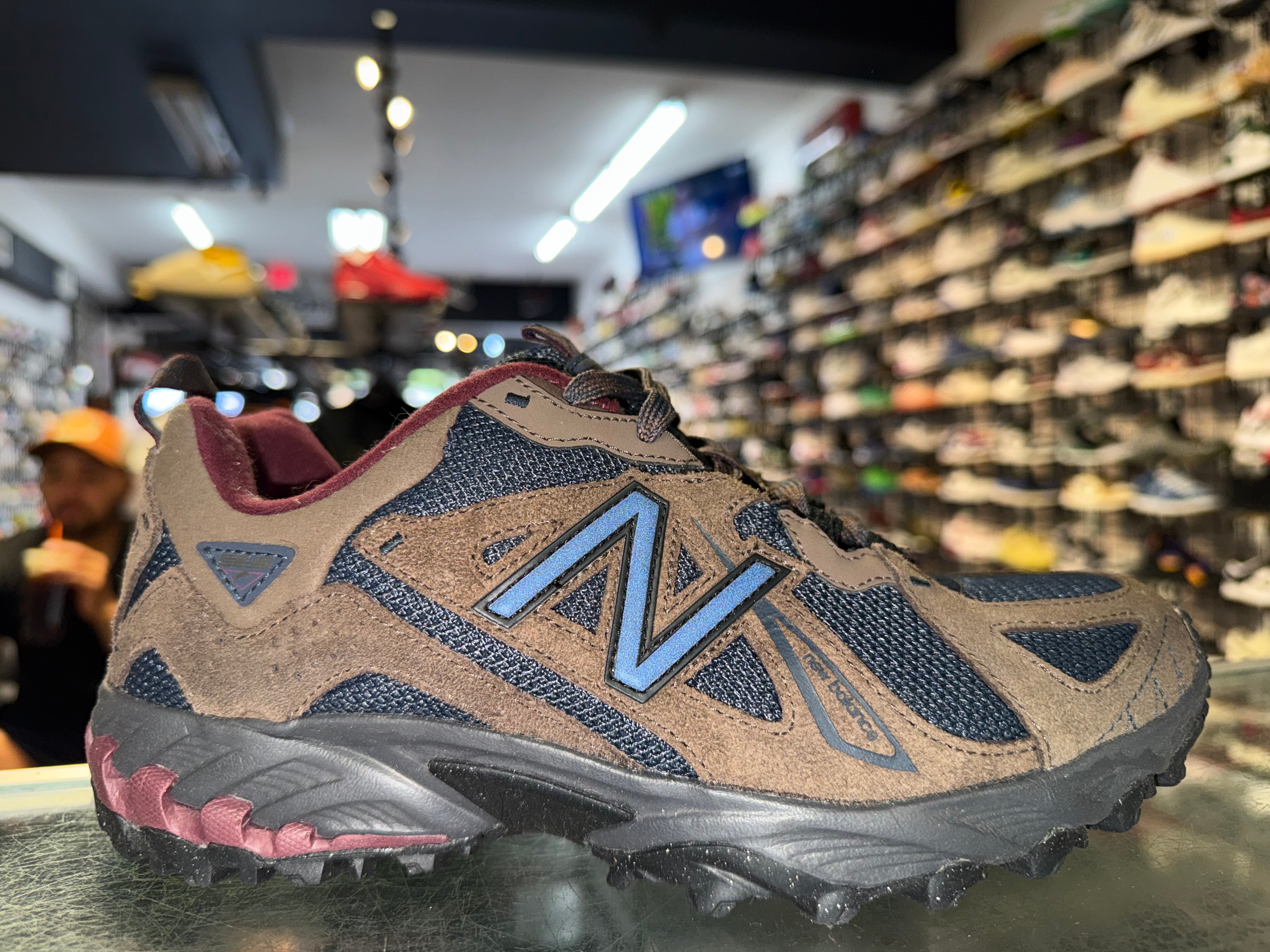 Size 5y New Balance 610 "Navy Brown"