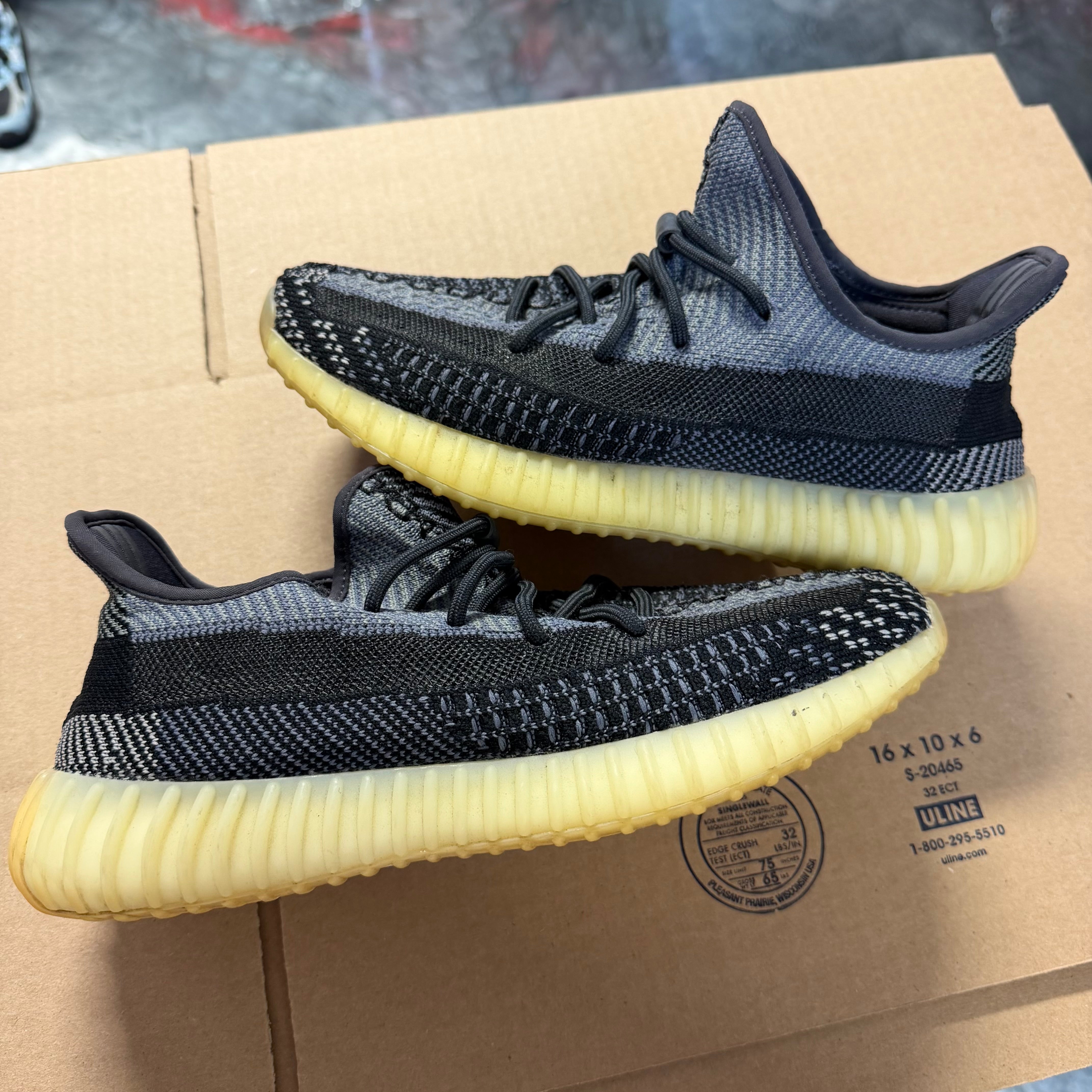 Size 8 Yeezy Bost 350 V2 "Carbon" - NB