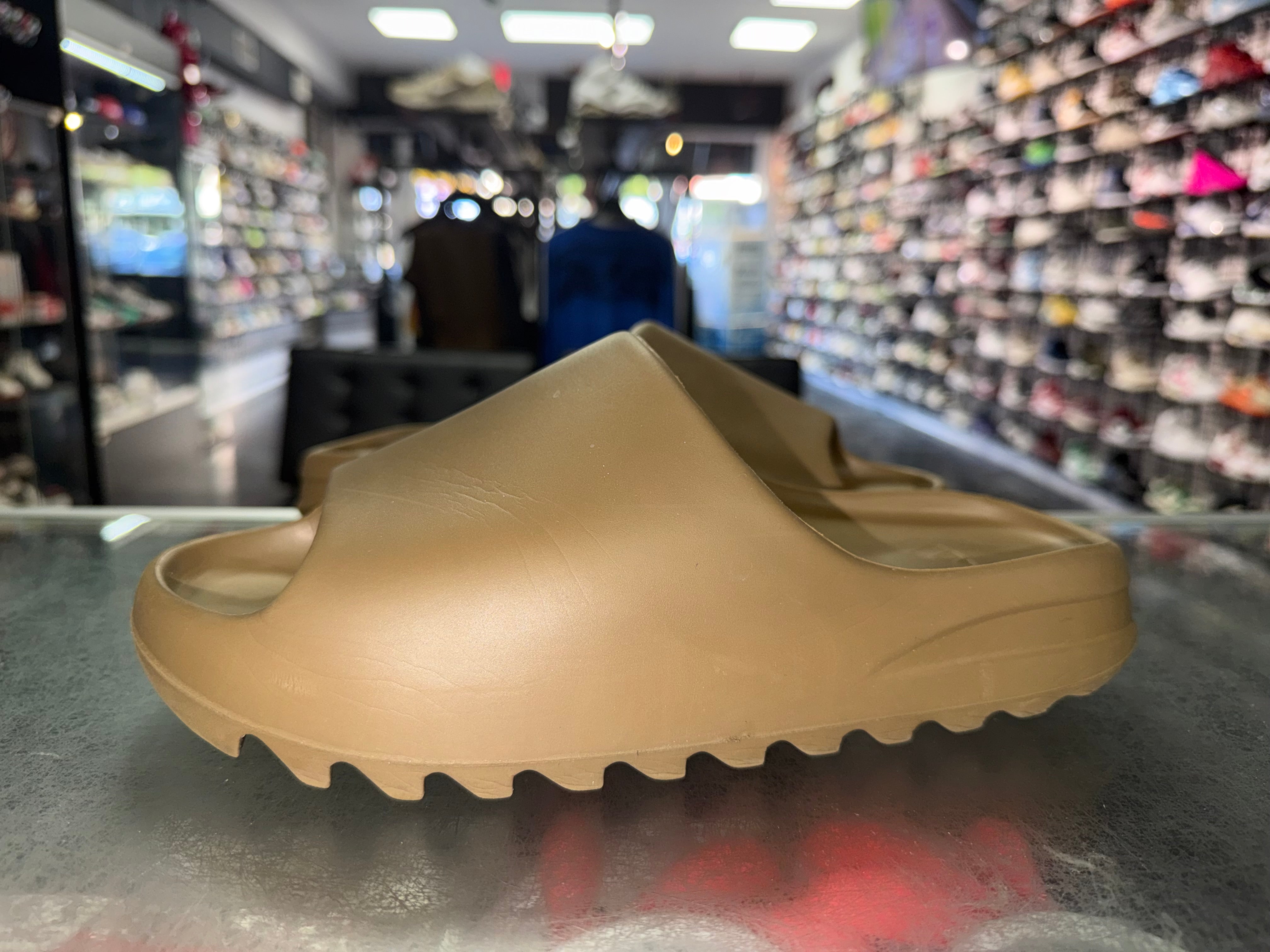 Size 8 Yeezy Slide "Core"