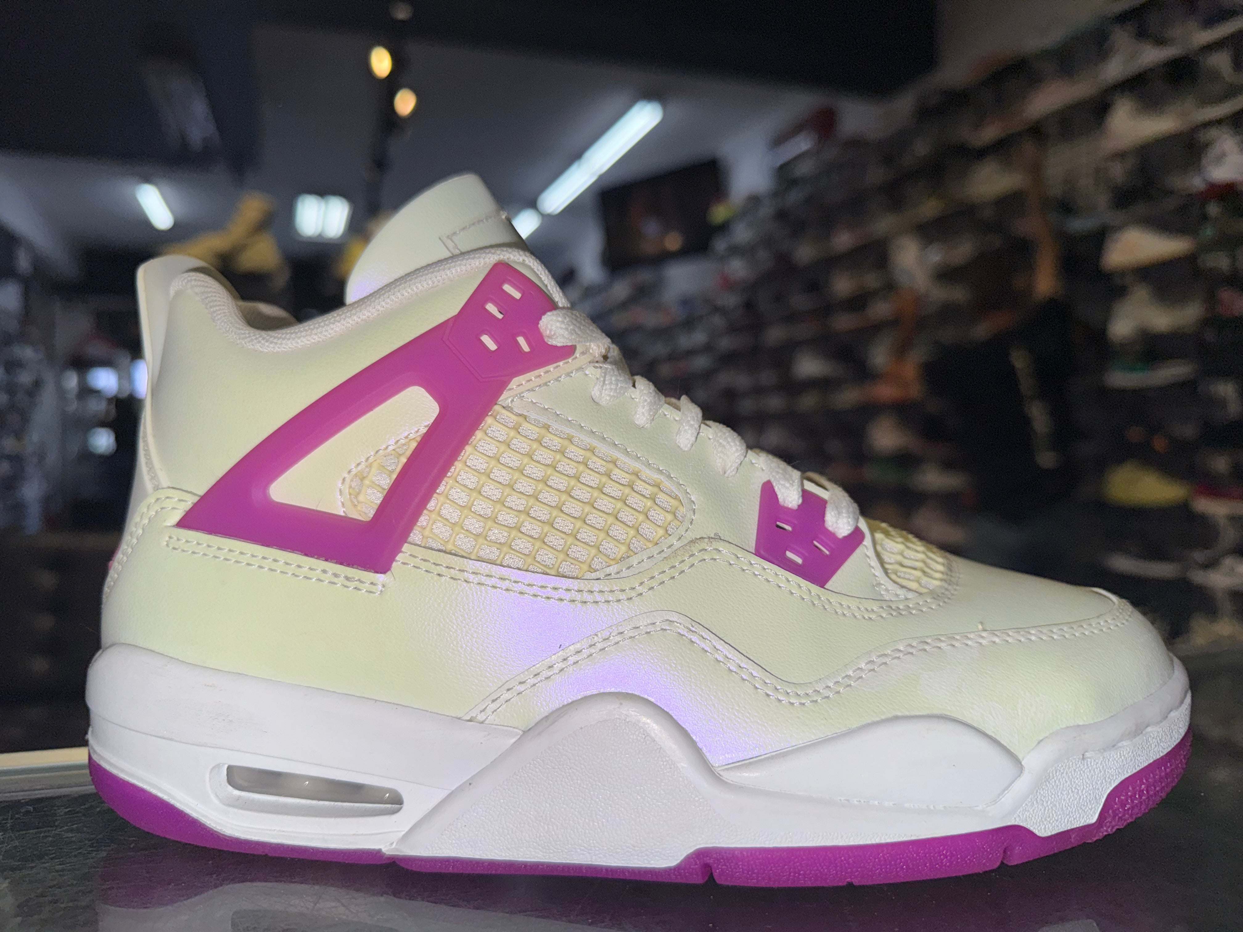 Size 6y Air Jordan 4 “Hyper Violet” Brand New