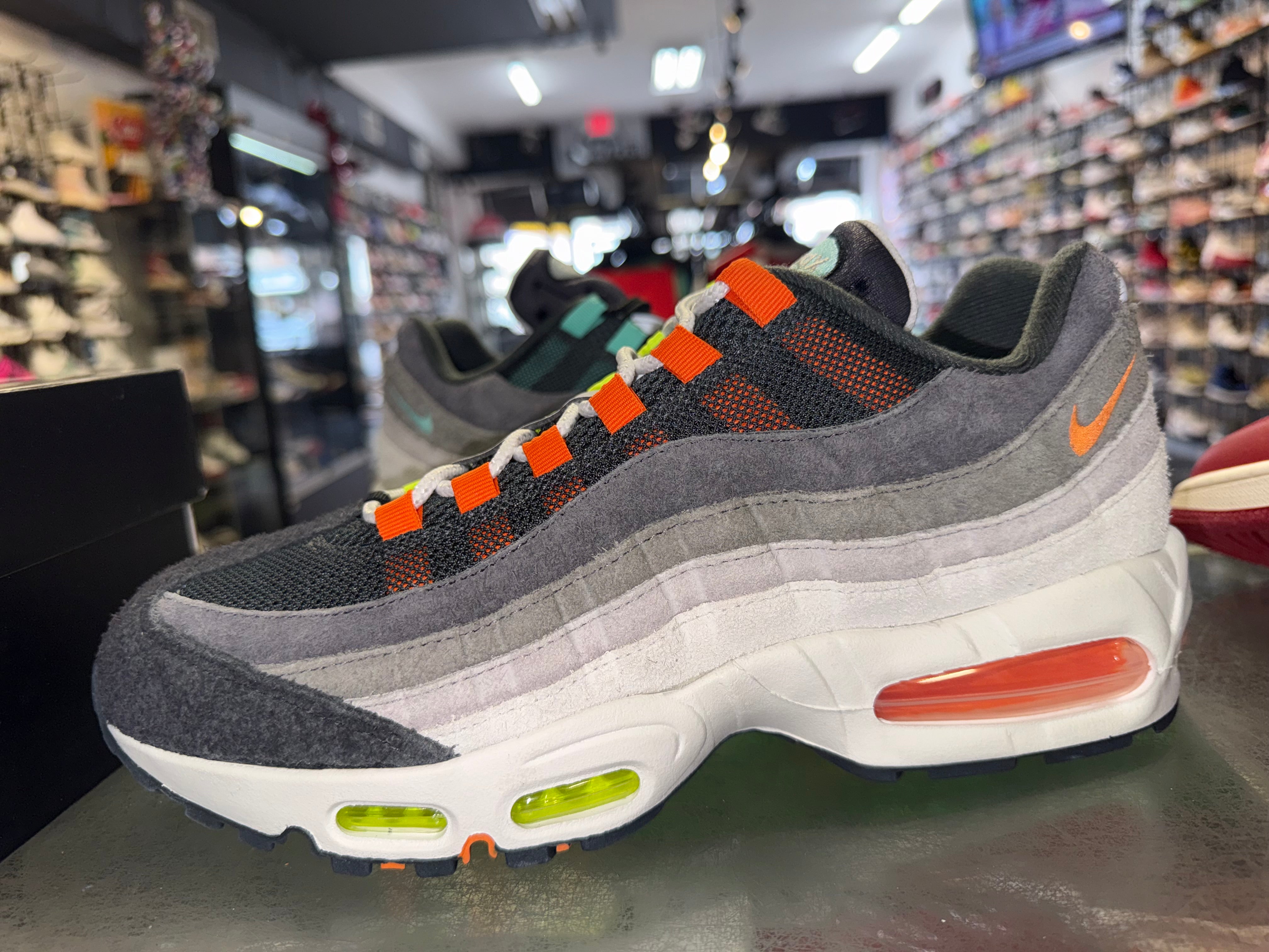 Size 10 Max 95 Big Bubble “Greedy” Brand New