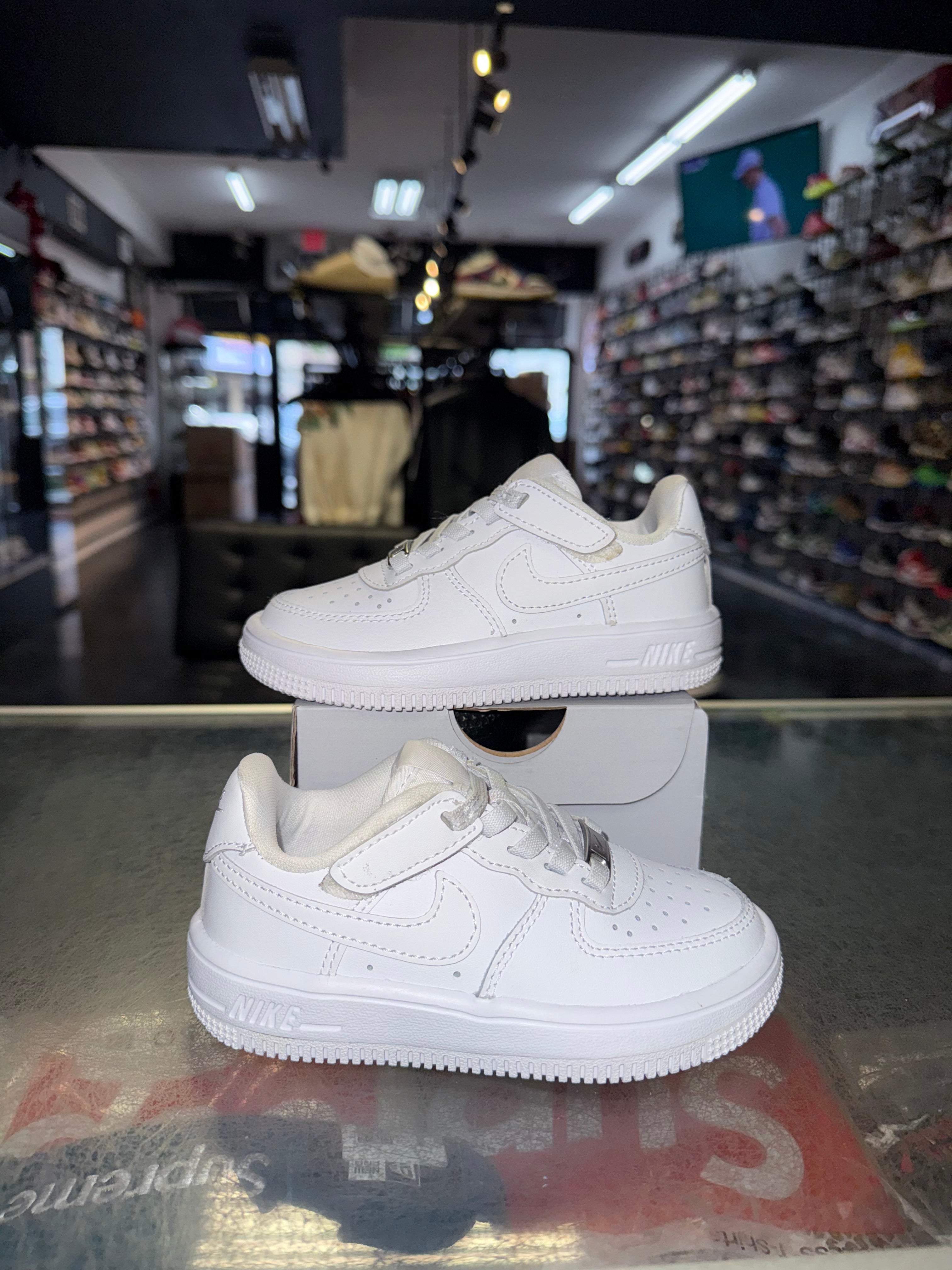 Size 8c Air Force 1 "White" (TD)