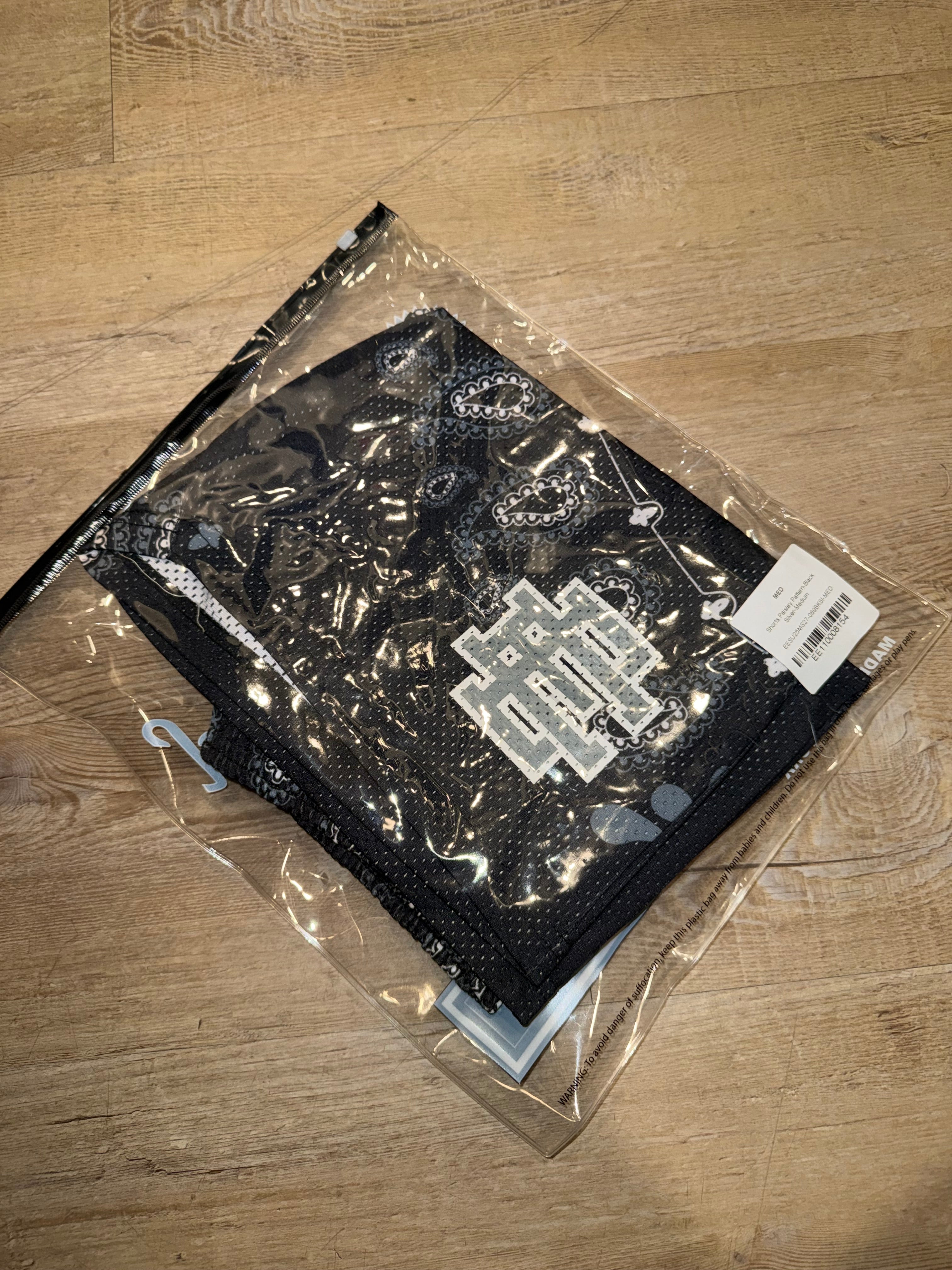 Size M Eric Emanuel EE Shorts “Paisley Silver” Brand New