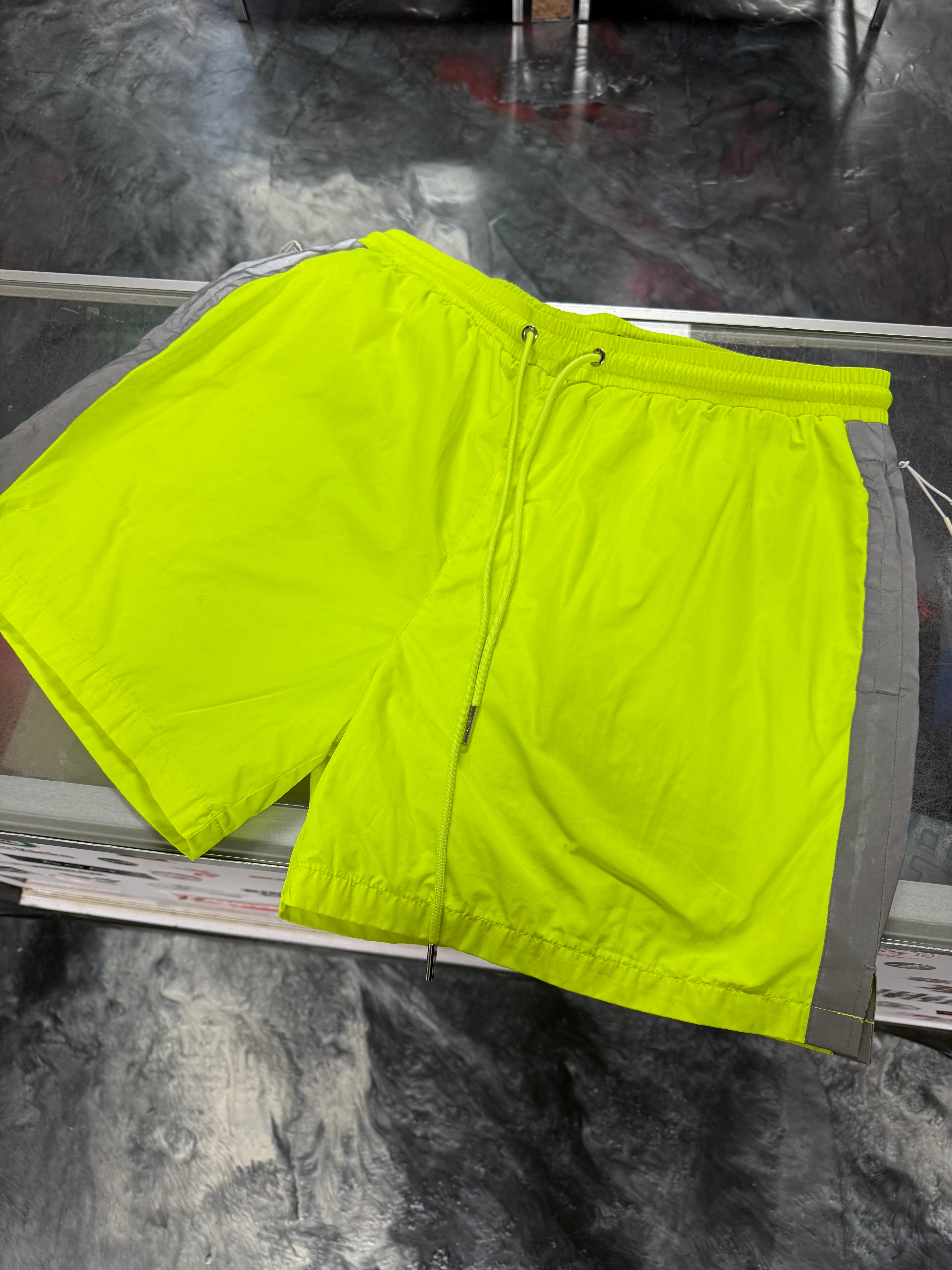 Size XL Kith Active Shorts “Reflective”