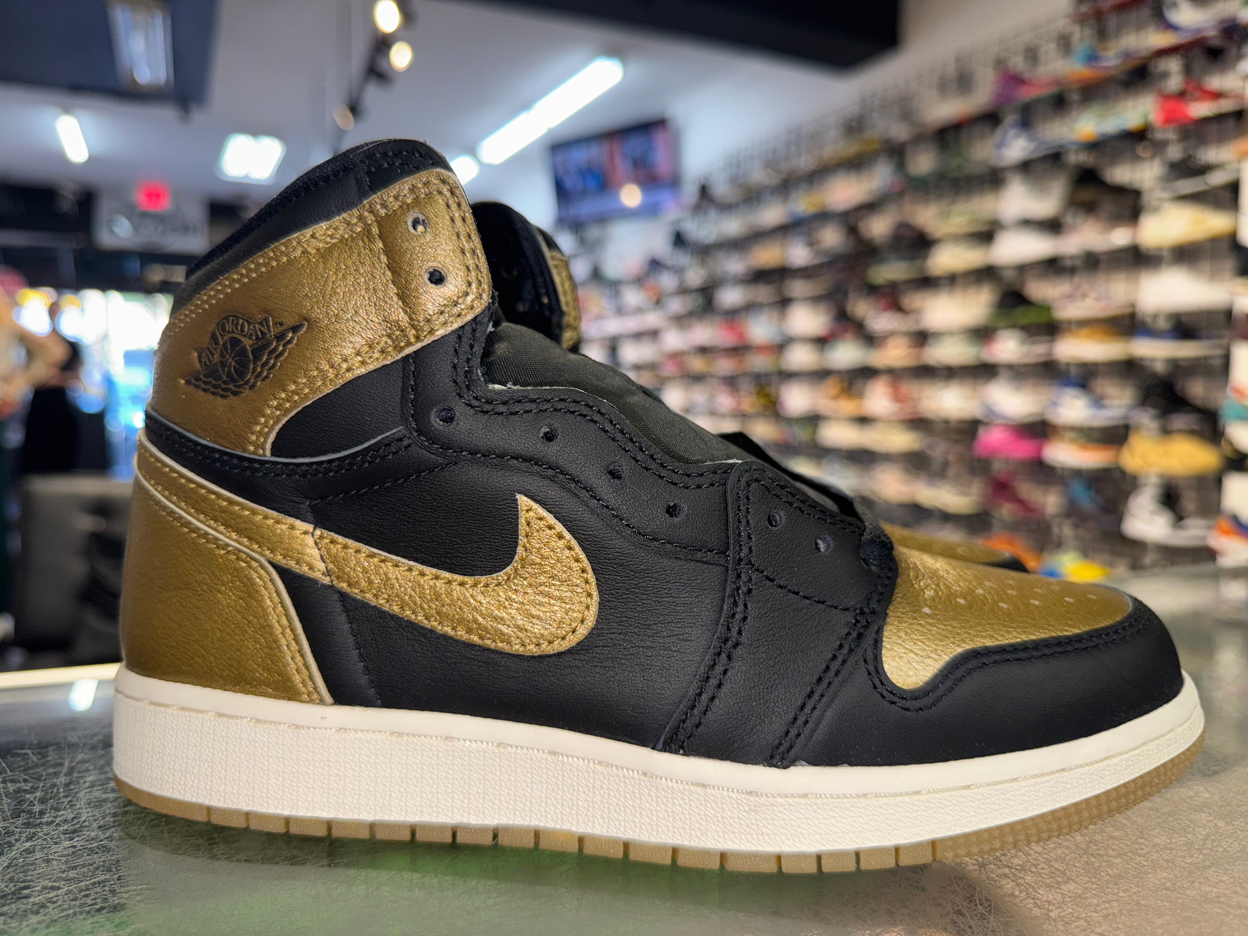 Size 6y Air Jordan 1 "Metallic Gold" Brand New