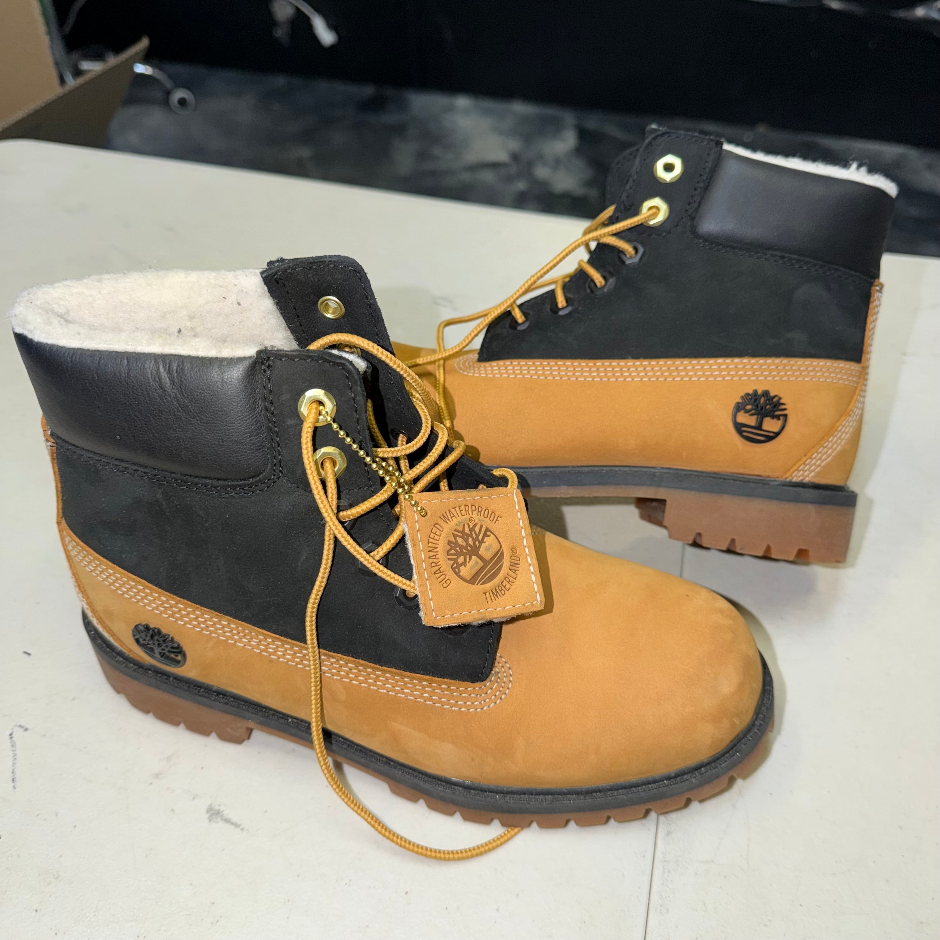 Size 7 Timberland Boot "Black Wheat" - NB