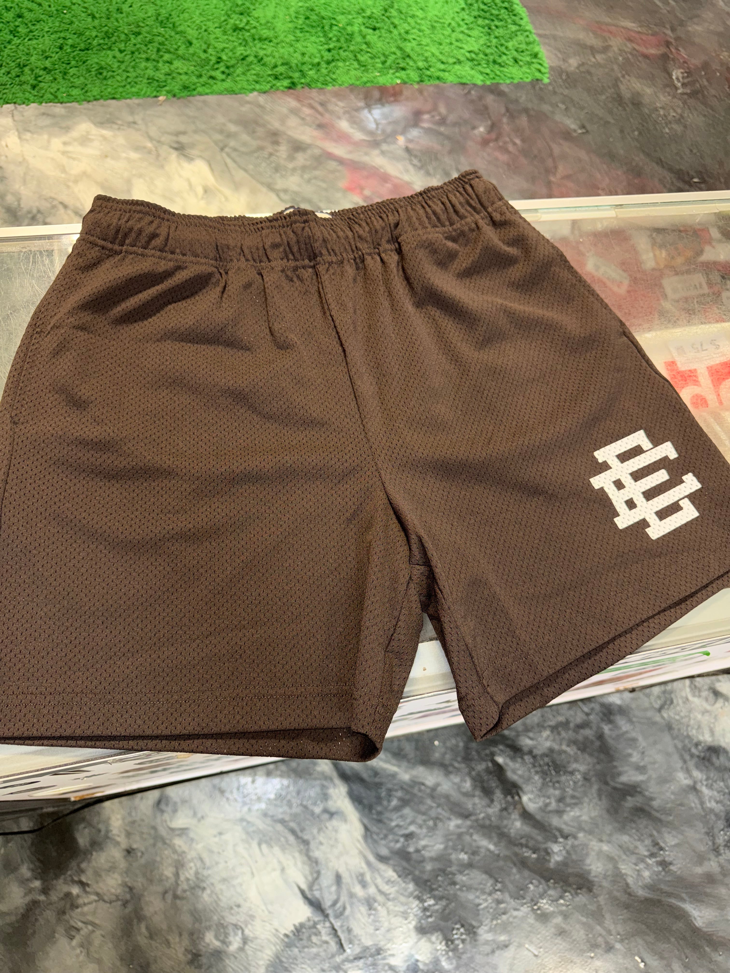 Size L Eric Emanuel EE Shorts “Brown/White”