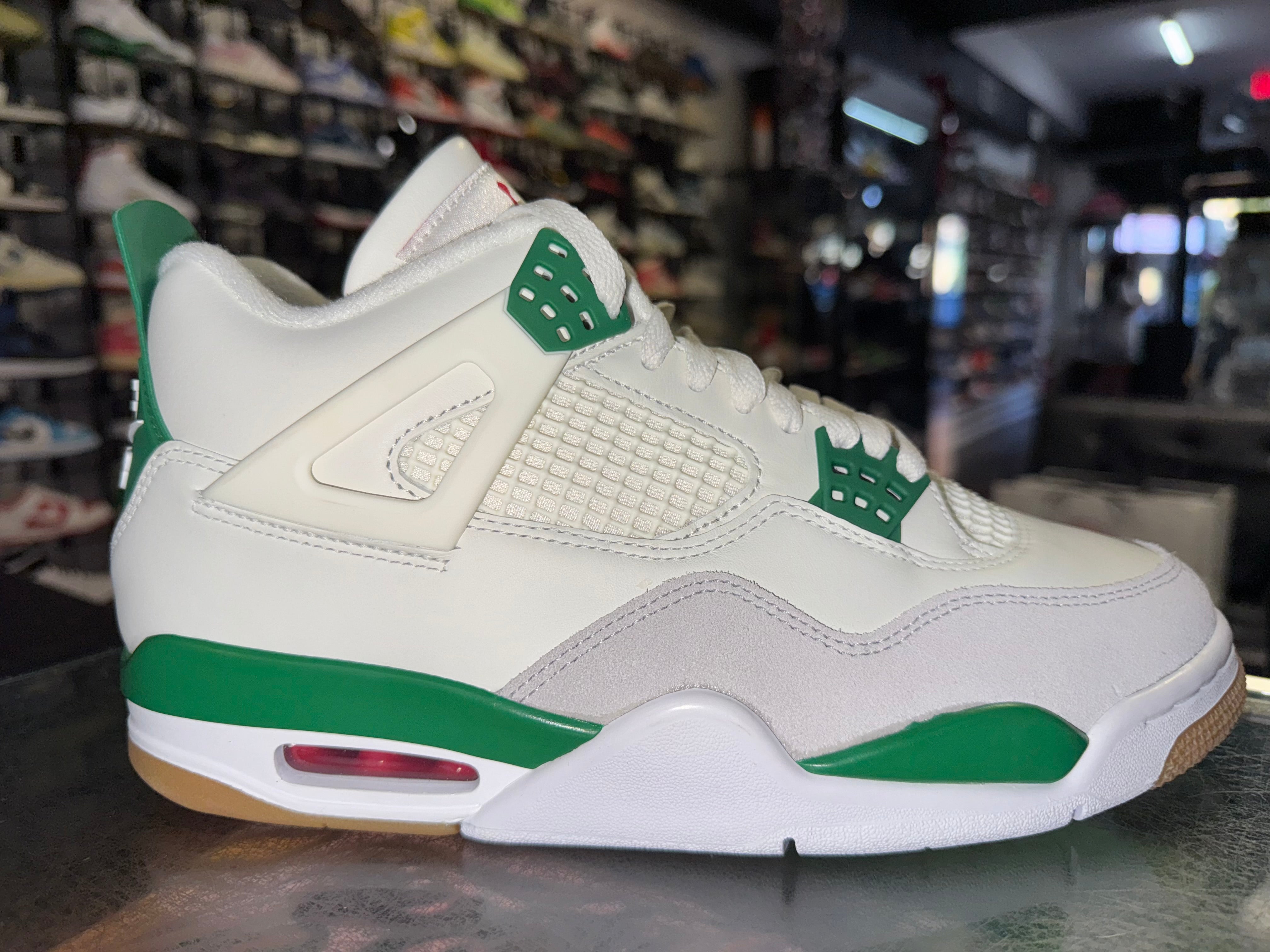 Size 8.5 Air Jordan 4 SB "Pine Green" Brand New