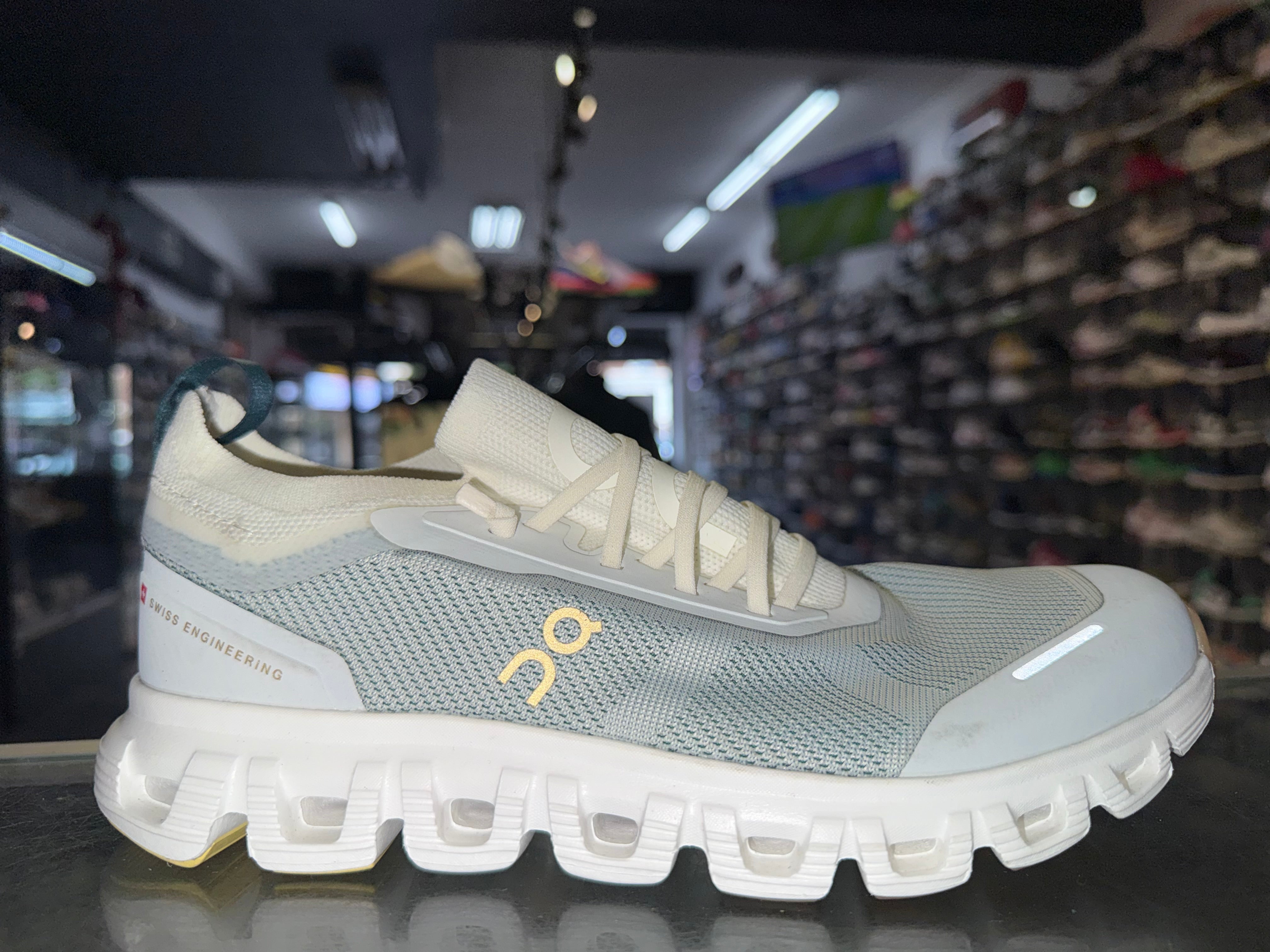 Size 5.5 (7W) On Cloud 6 Versa “Grey”