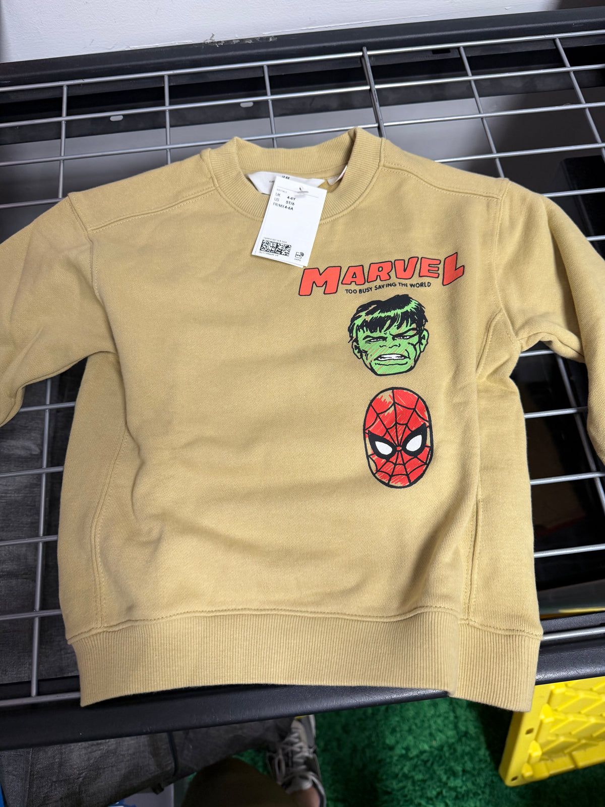 Size Kids 5T Marvel Crewneck "Tan" NEW