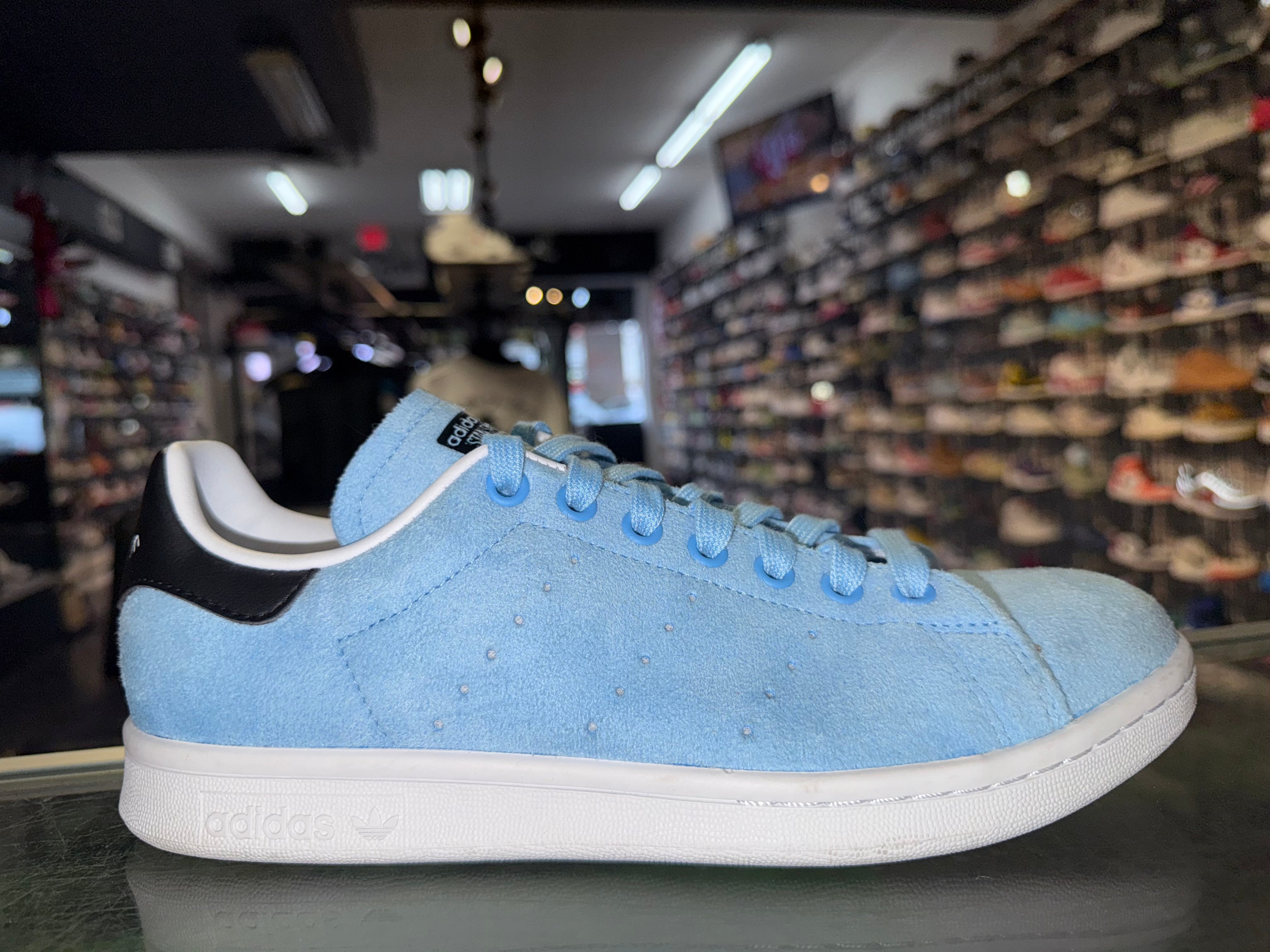 Size 7 Adidas Stan Smith Disney "Aladdin"