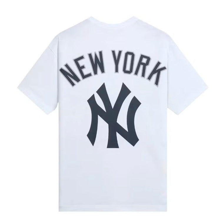 Size L Kith x NY Yankees Crest Pocket Tee “White” Brand New