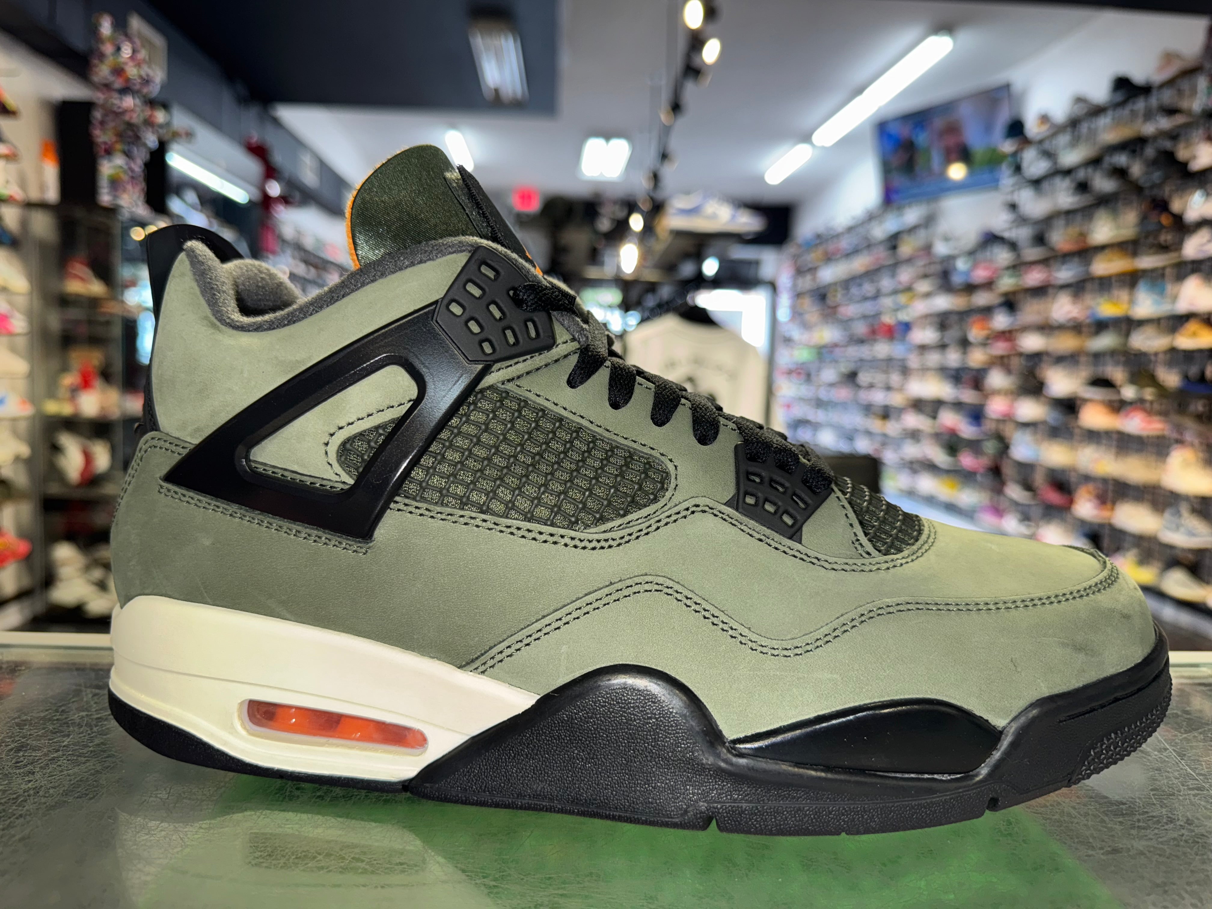 Size 8 Air Jordan 4 "Undefeated" 2025 Brand New