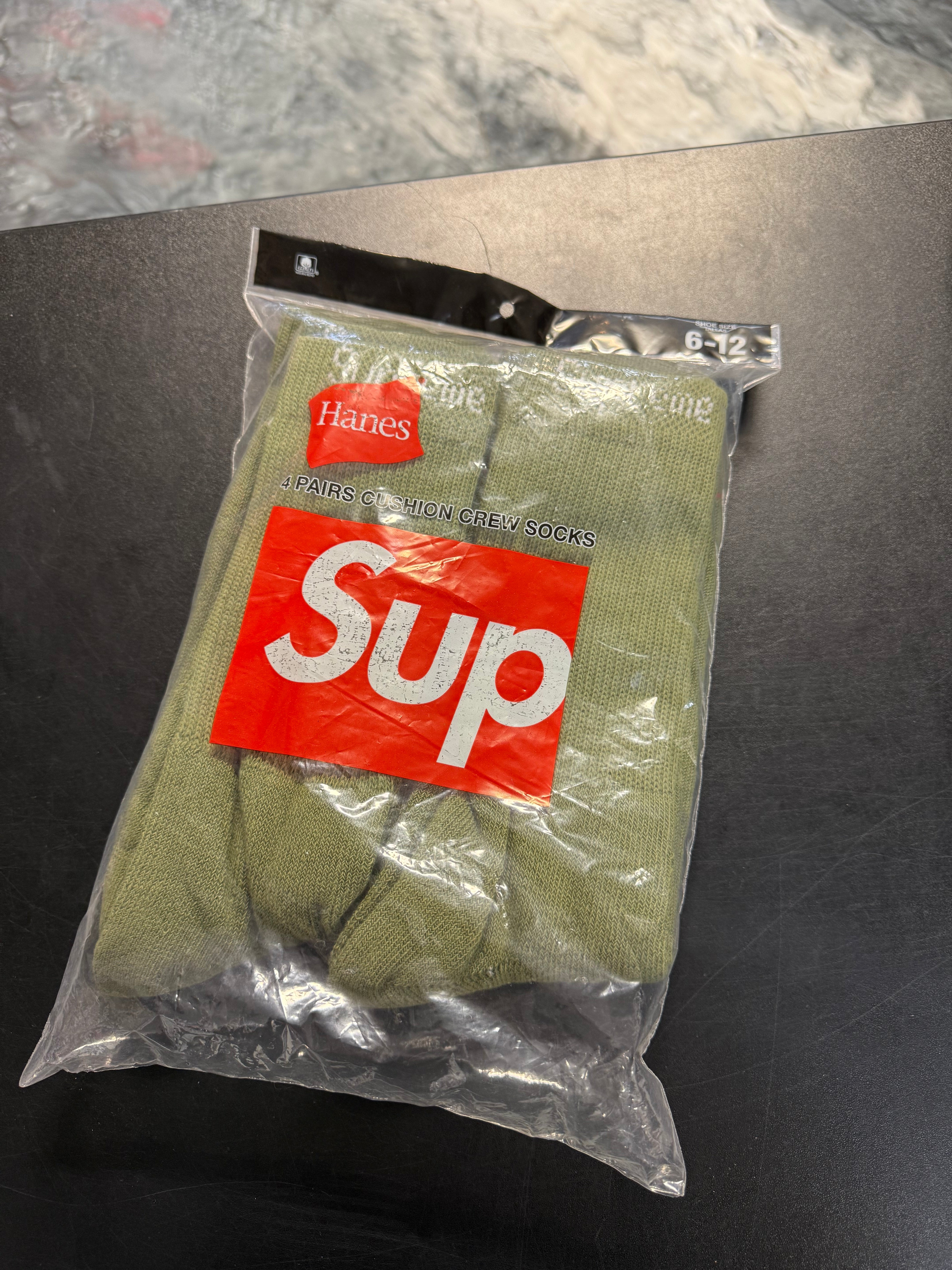 Size OS (6-12) Supreme Hanes 4-Pack Socks “Olive” Brand New