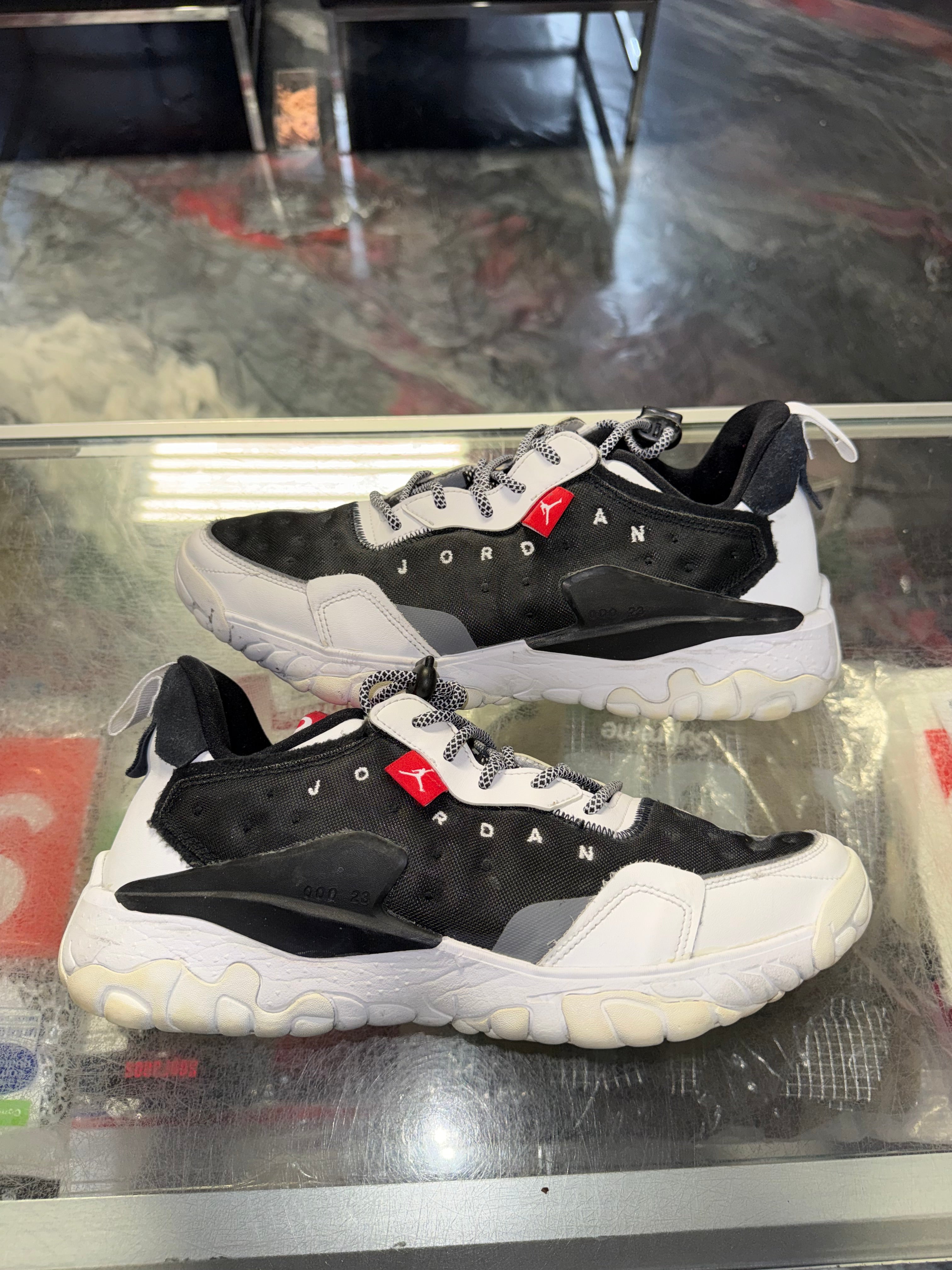 Size 11 Jorda Delta 2 Chicago Bulls - NB
