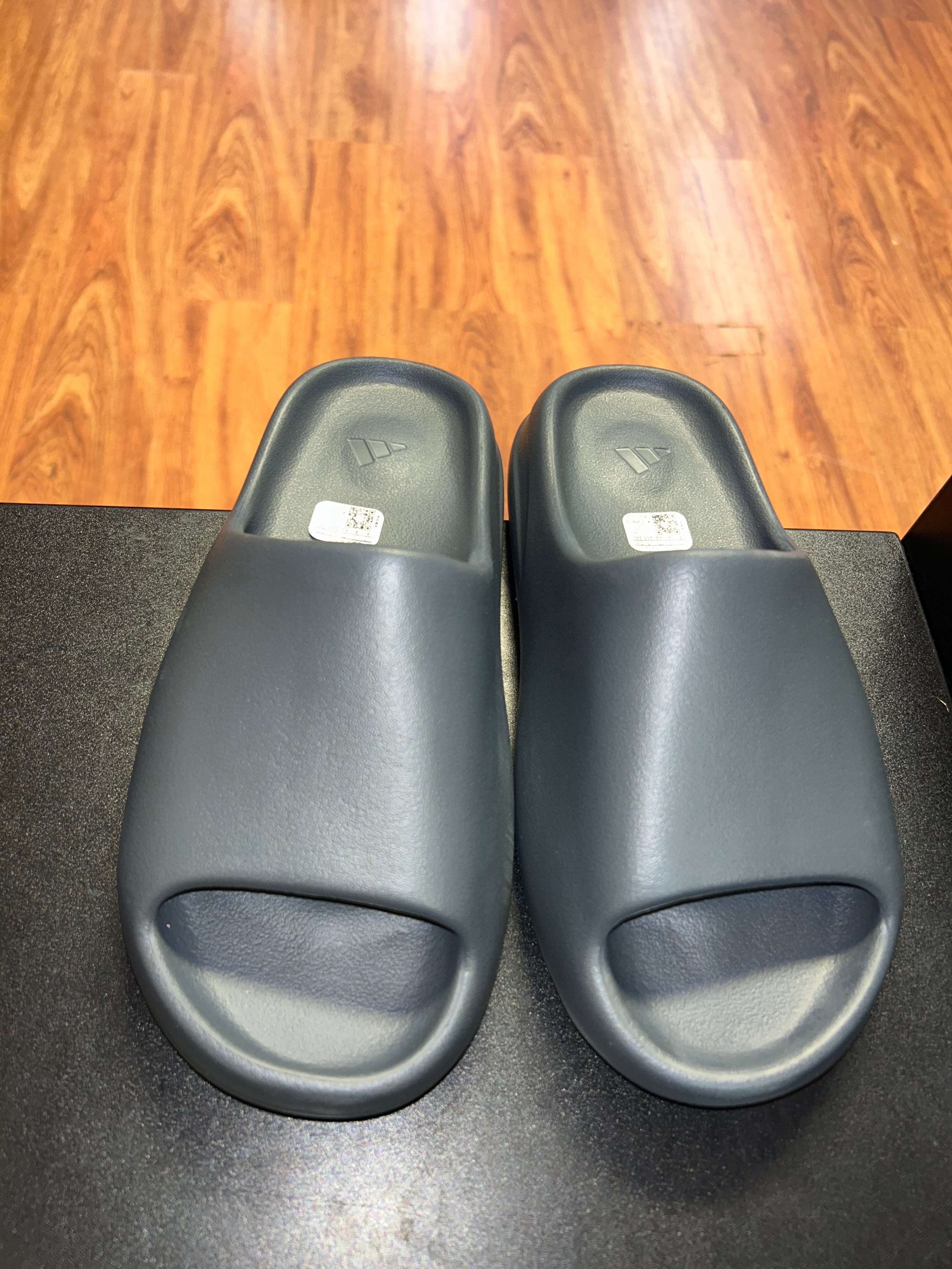 Size 10 Adidas Yeezy Slide “Slate Grey” Brand New