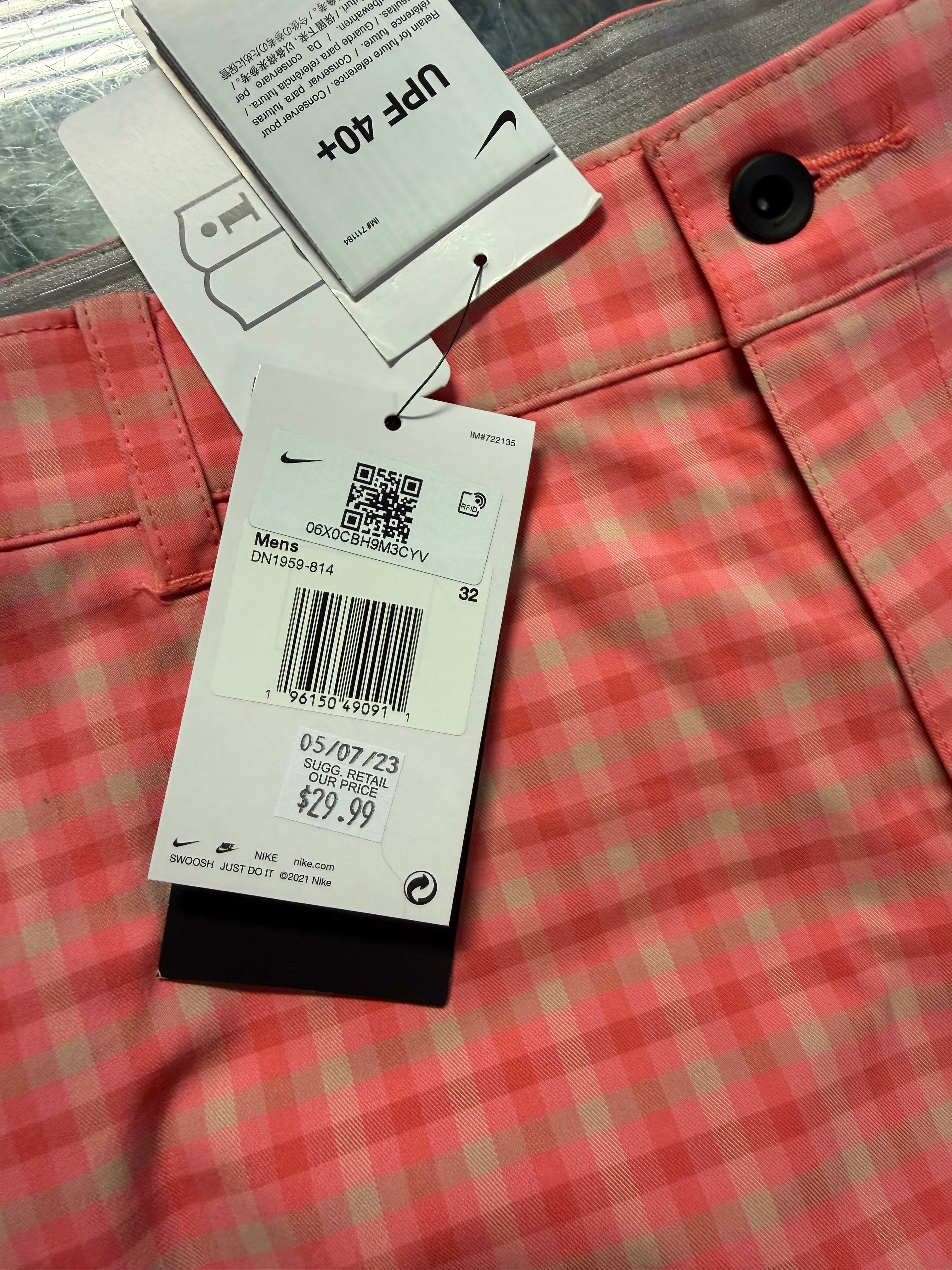 Size 32 Nike Golf Shorts NEW