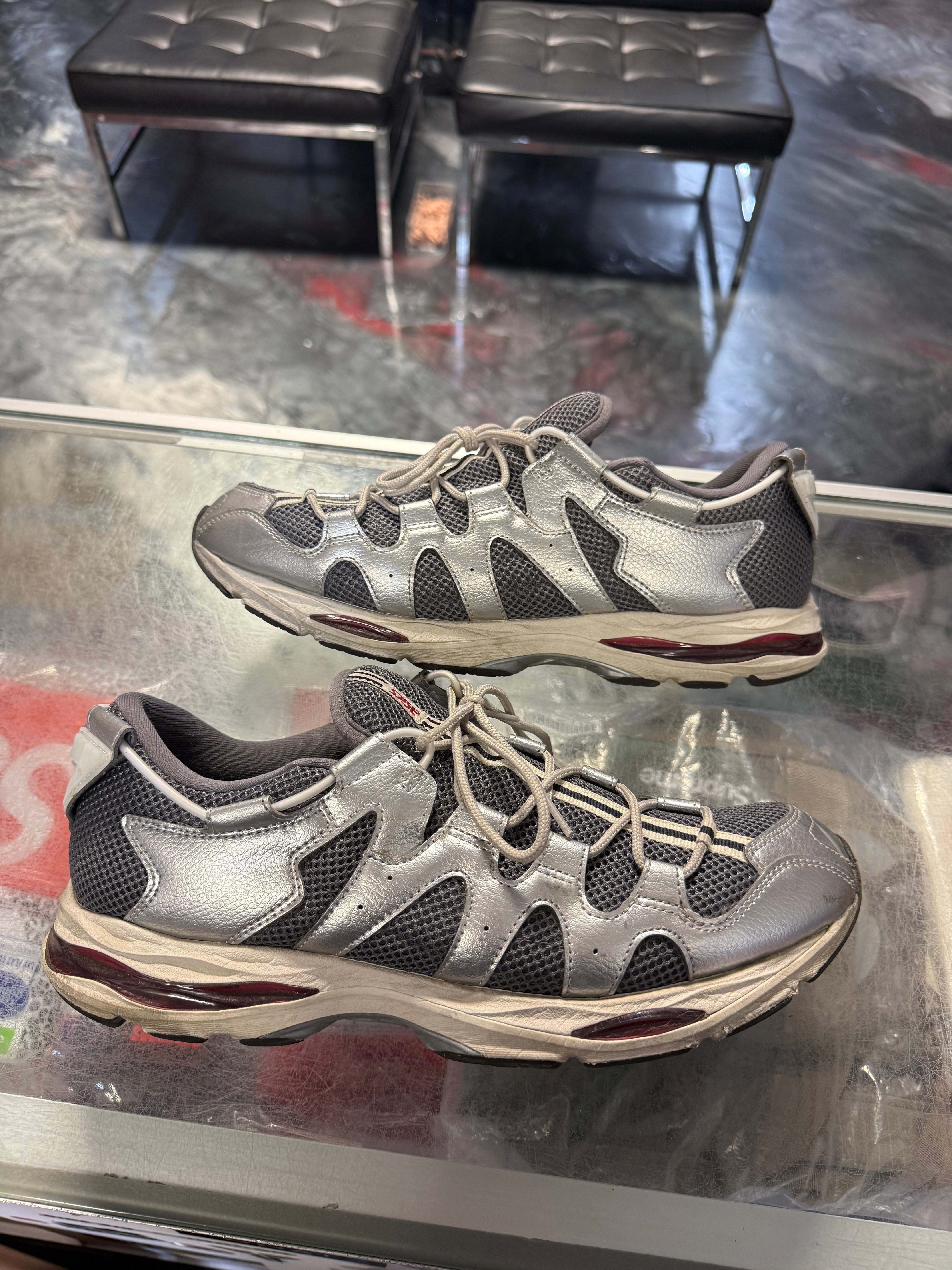 Size 12 KITH Asics Silver - NB