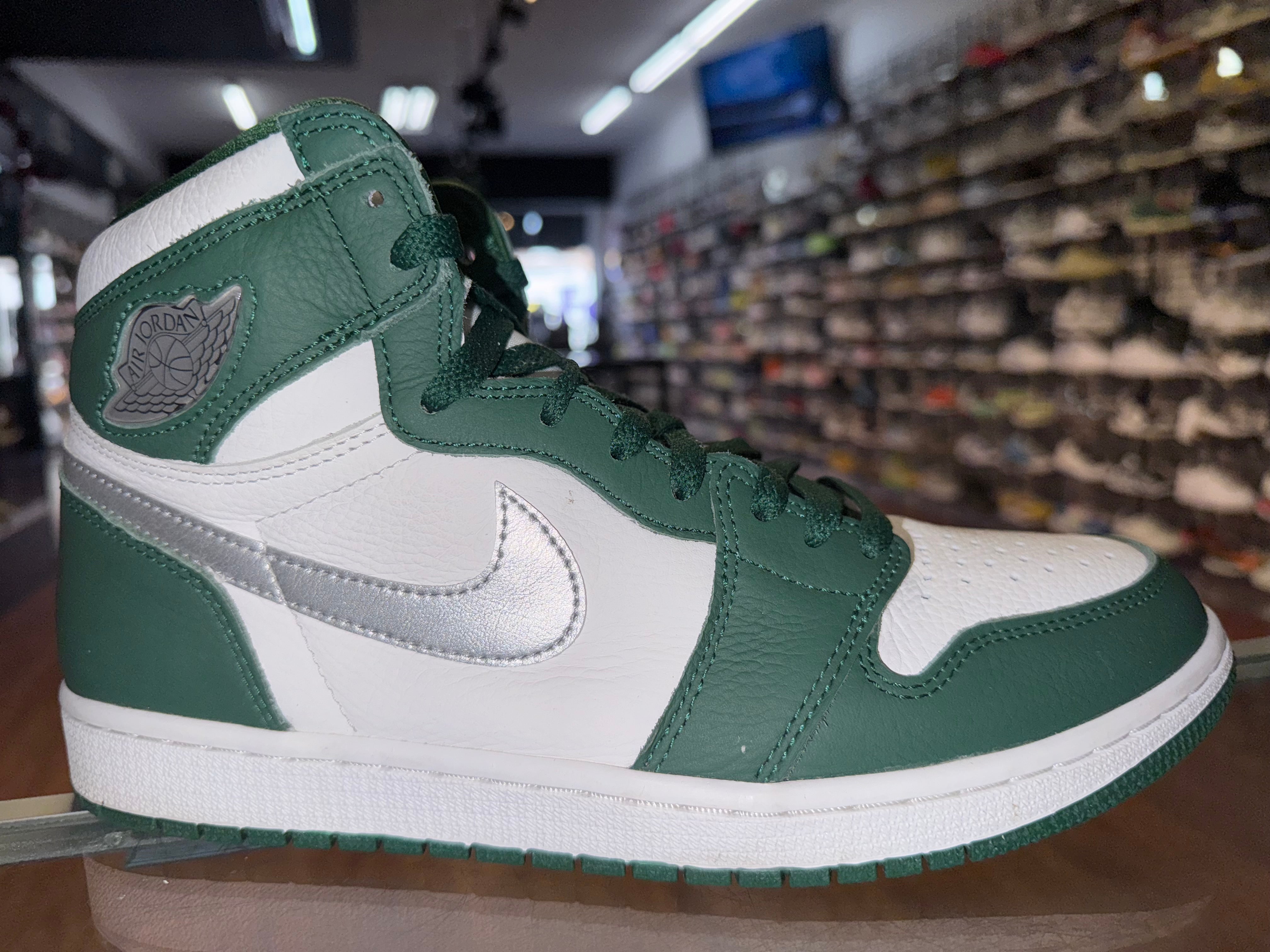 Size 10 Air Jordan 1 “Gorge Green”