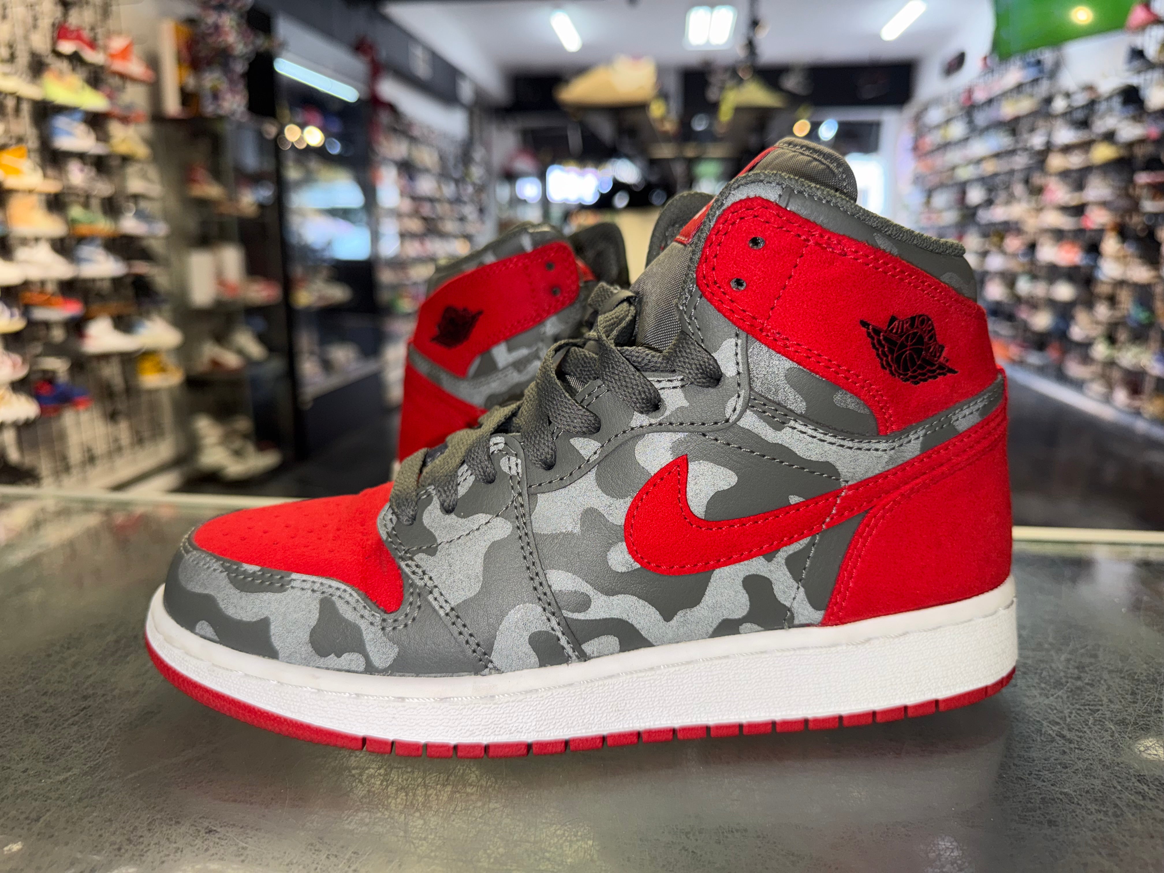 Size 6y Air Jordan 1 Mid "3M Camo Red"