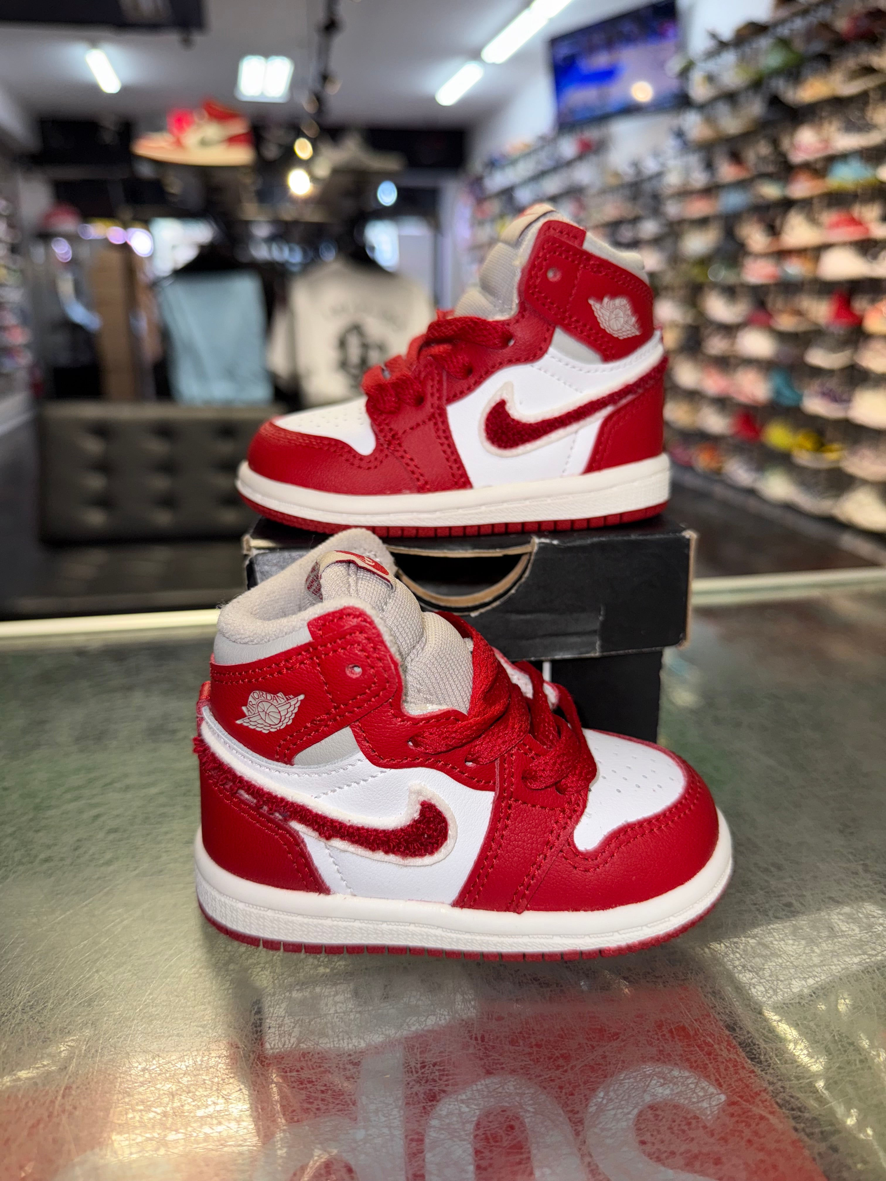 Size 4c Air Jordan 1 "Varsity Red" (TD) Brand New